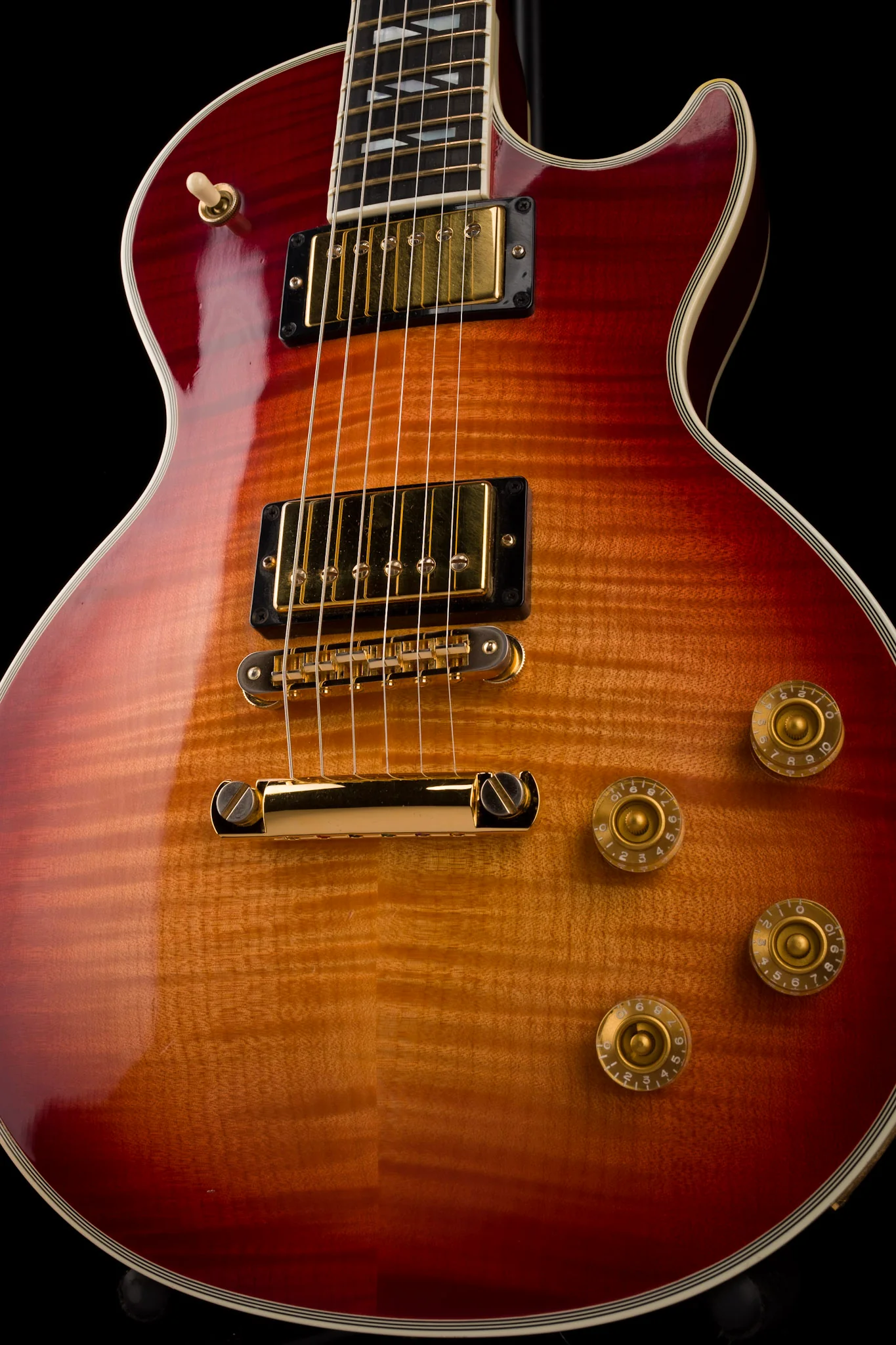 Pre Owned 2005 Gibson Les Paul Supreme Heritage Cherry Sunburst With OHSC - Image 4