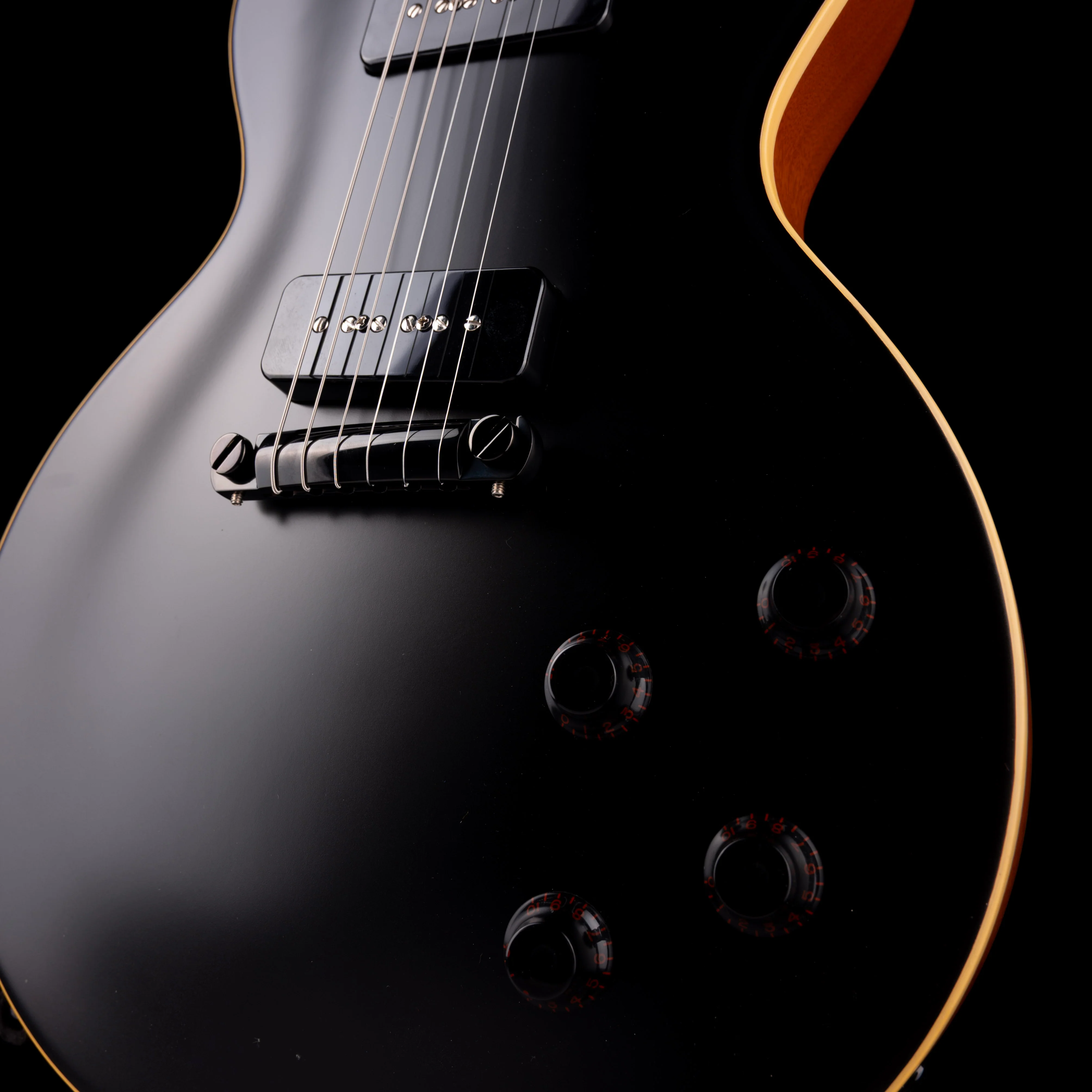 Pre Owned Gibson Mod '54 Les Paul Standard Dual Pickup Smooth Black Satin w OHSC - Image 5