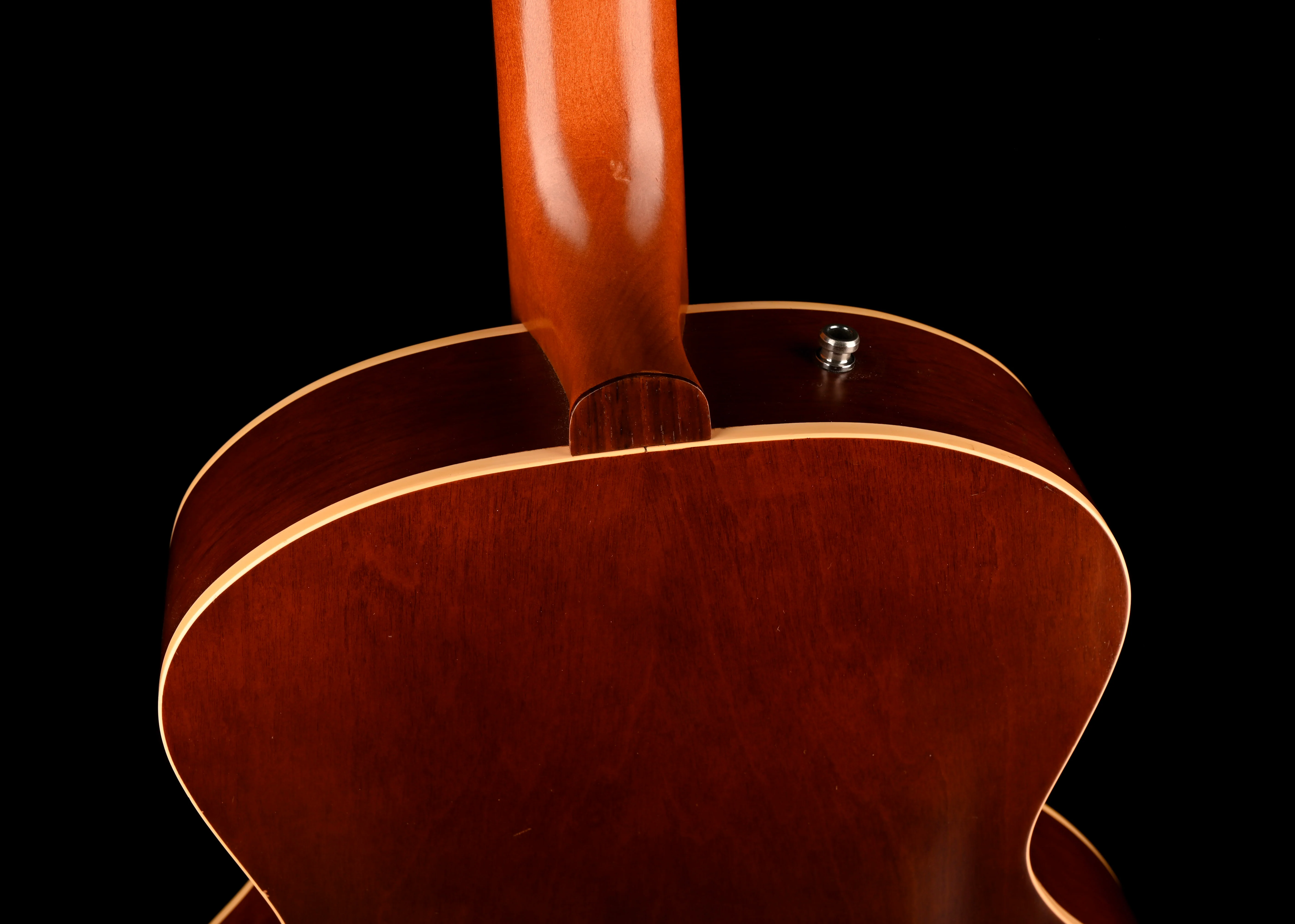 Used Godin 5th Avenue Kingpin Archtop Cognac Burst With Case - Image 12