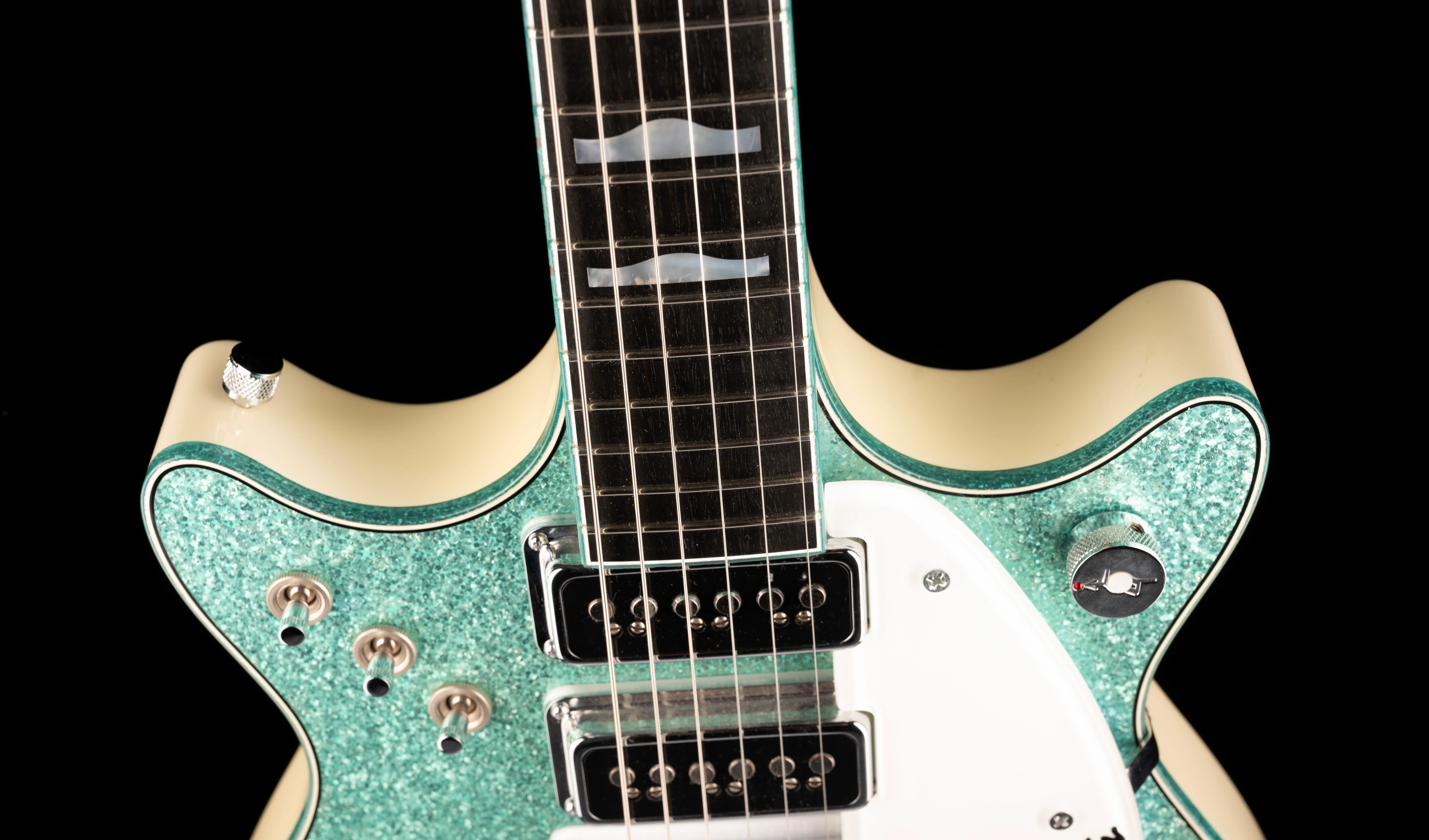 Pre-Owned Gretsch Custom Shop Masterbuilt Stephen Stern G6128CS-DC 1962 Triple Jet Turquoise Sparkle with OHSC - Image 3
