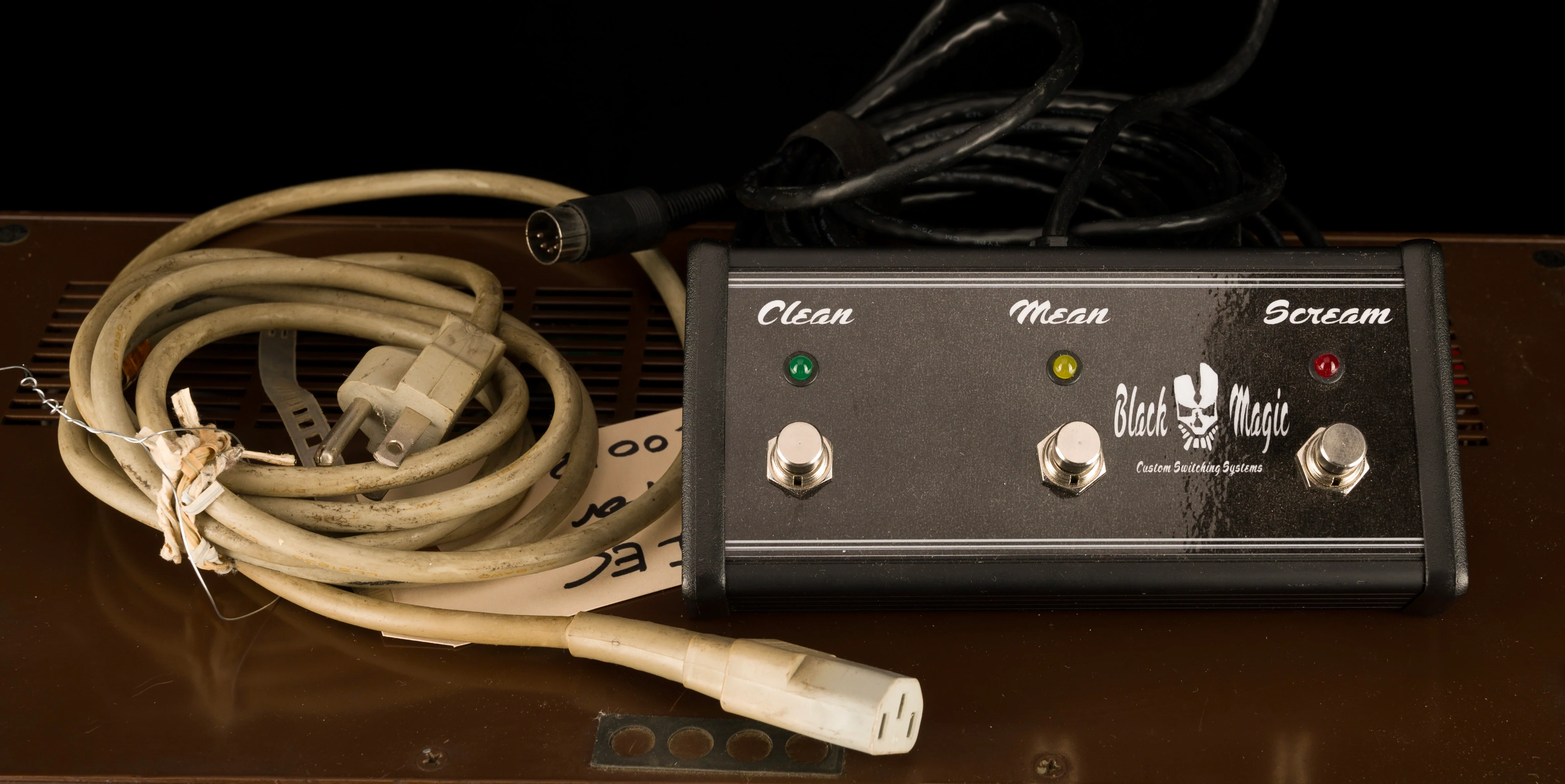 Pre Owned Groove Tubes Trio Switchable Pre Amp Head With Footswitch - Image 10