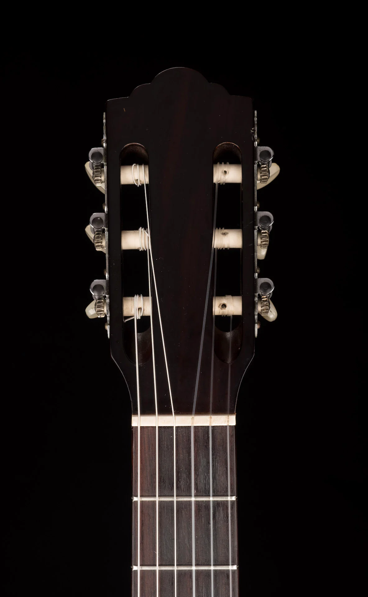 Pre Owned Guild Mark II Nylon Acoustic Guitar With HSC - Image 15