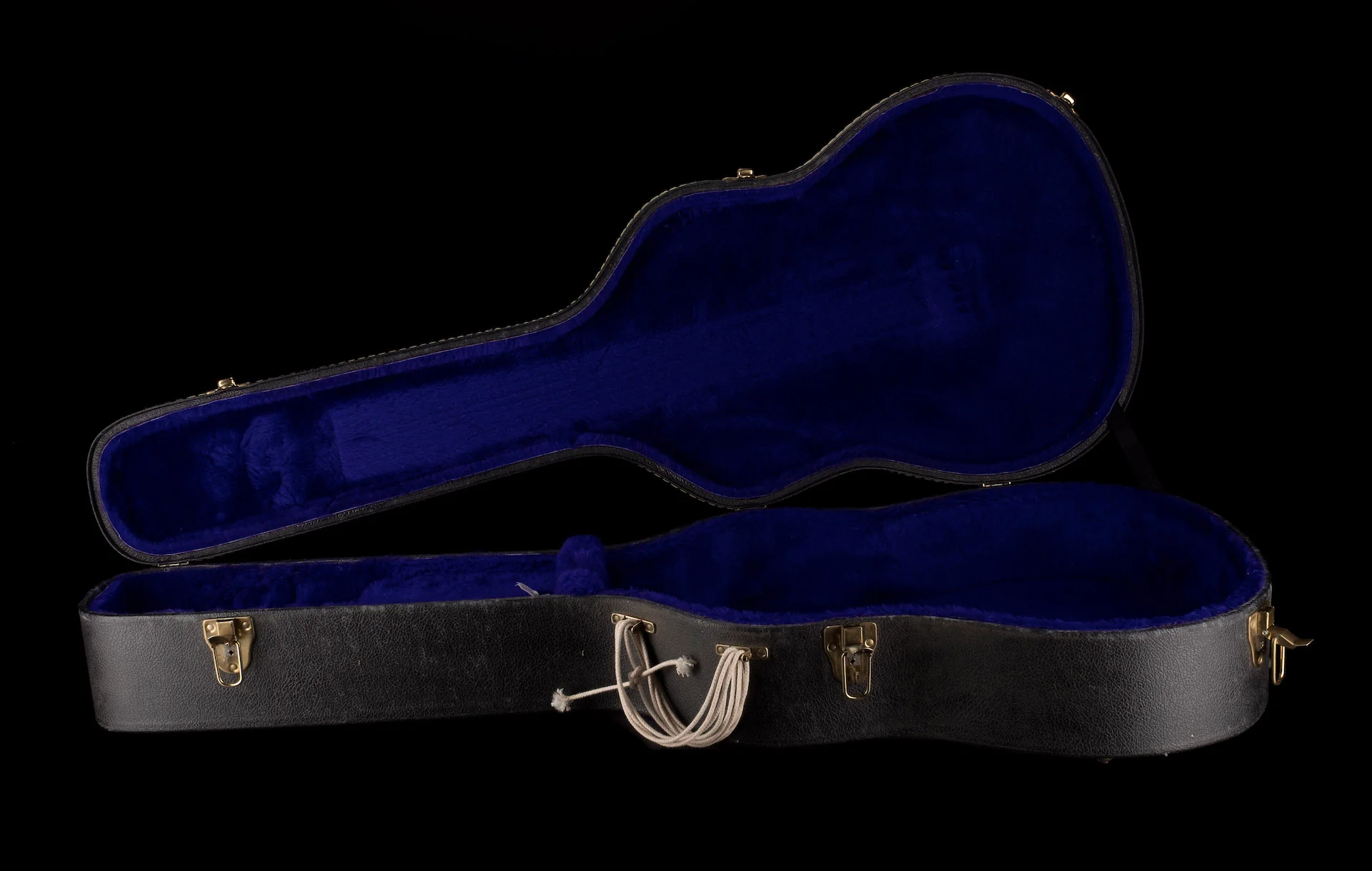 Pre Owned Guild Mark II Nylon Acoustic Guitar With HSC - Image 17