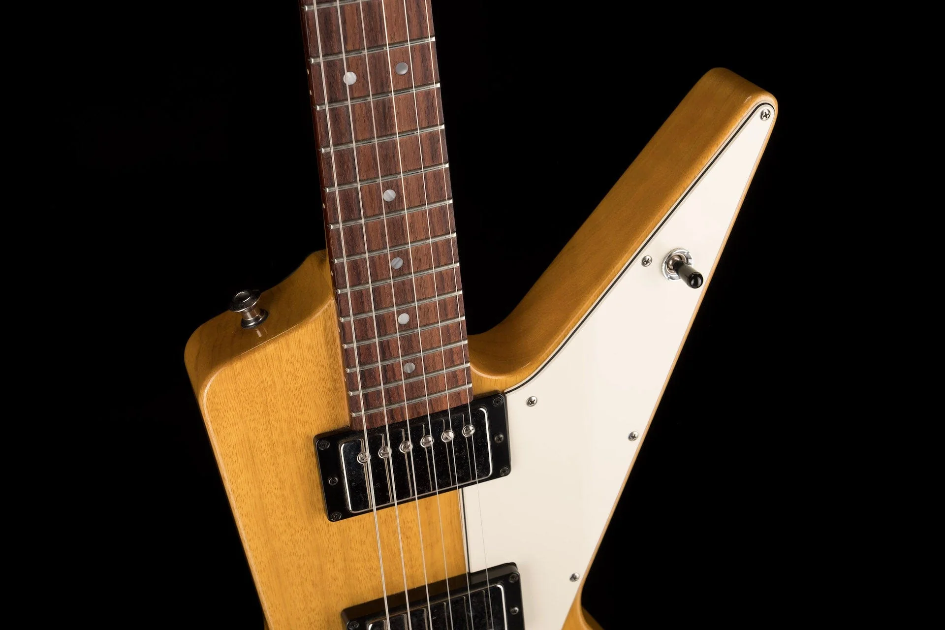 Pre-Owned Hamer Limited Edition Rick Nielsen Futura Korina Natural with OHSC - Image 3