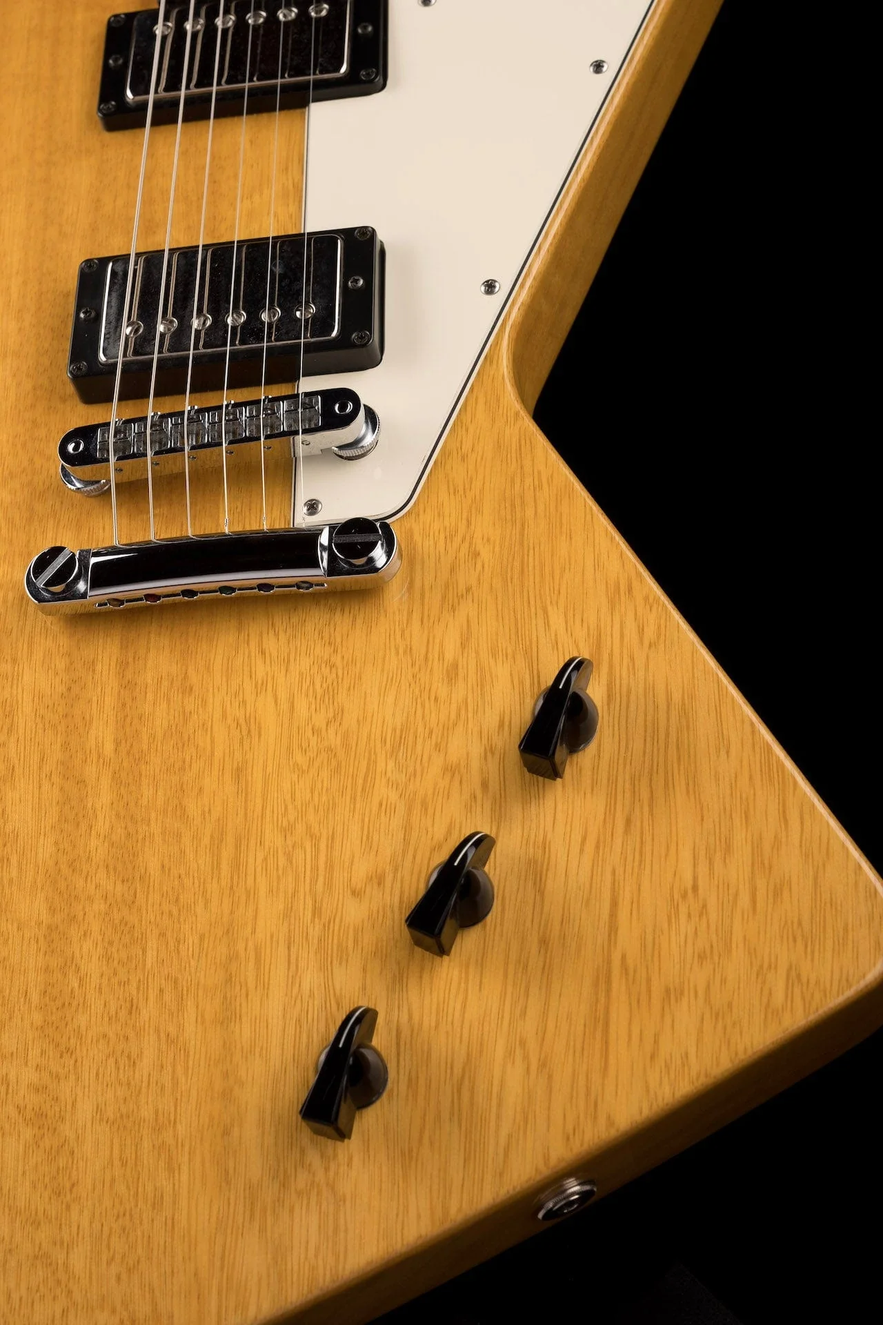 Pre-Owned Hamer Limited Edition Rick Nielsen Futura Korina Natural with OHSC - Image 8