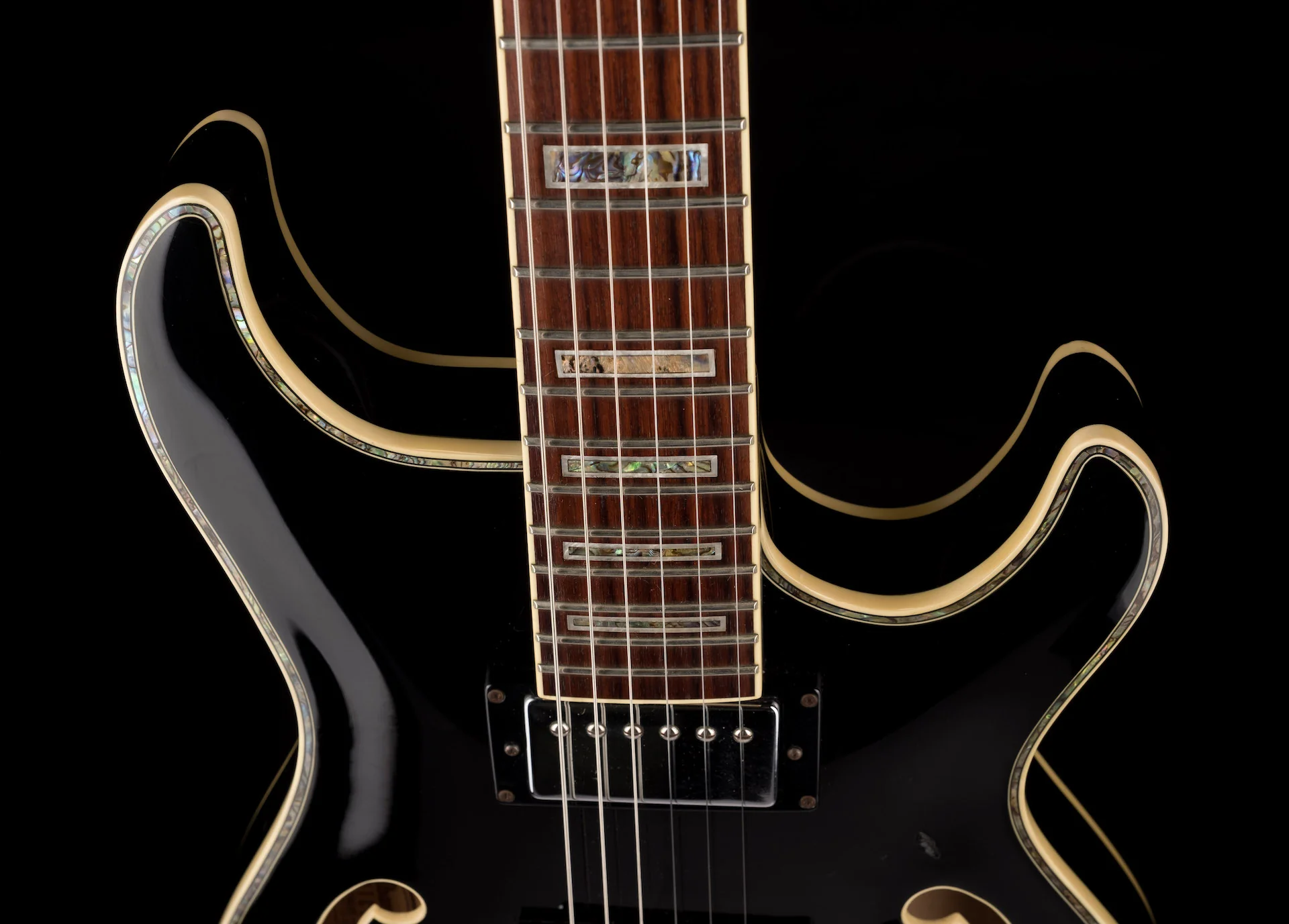 Pre Owned Ibanez AWD82LTD Black Semi-Hollow Guitar With Gig Bag - Image 3