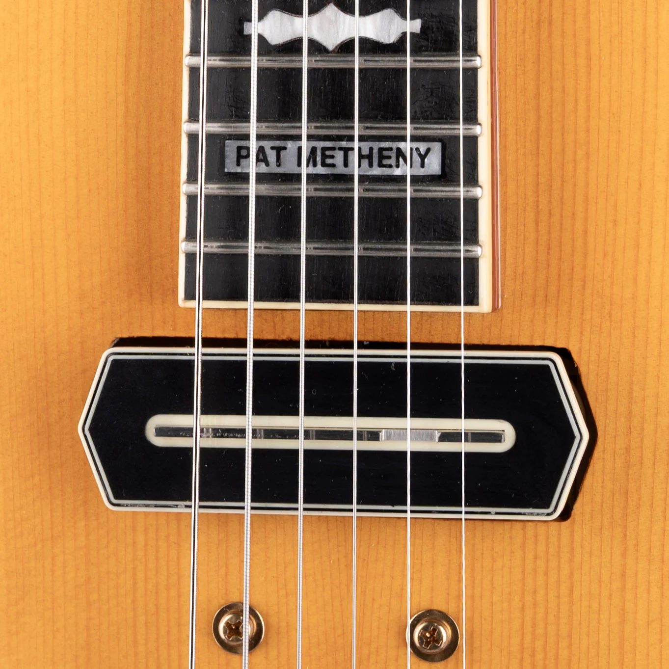 Pre Owned Ibanez PM3C Pat Metheny Signature Hollow-body Electric Guitar Natural Amber With OHSC - Image 4