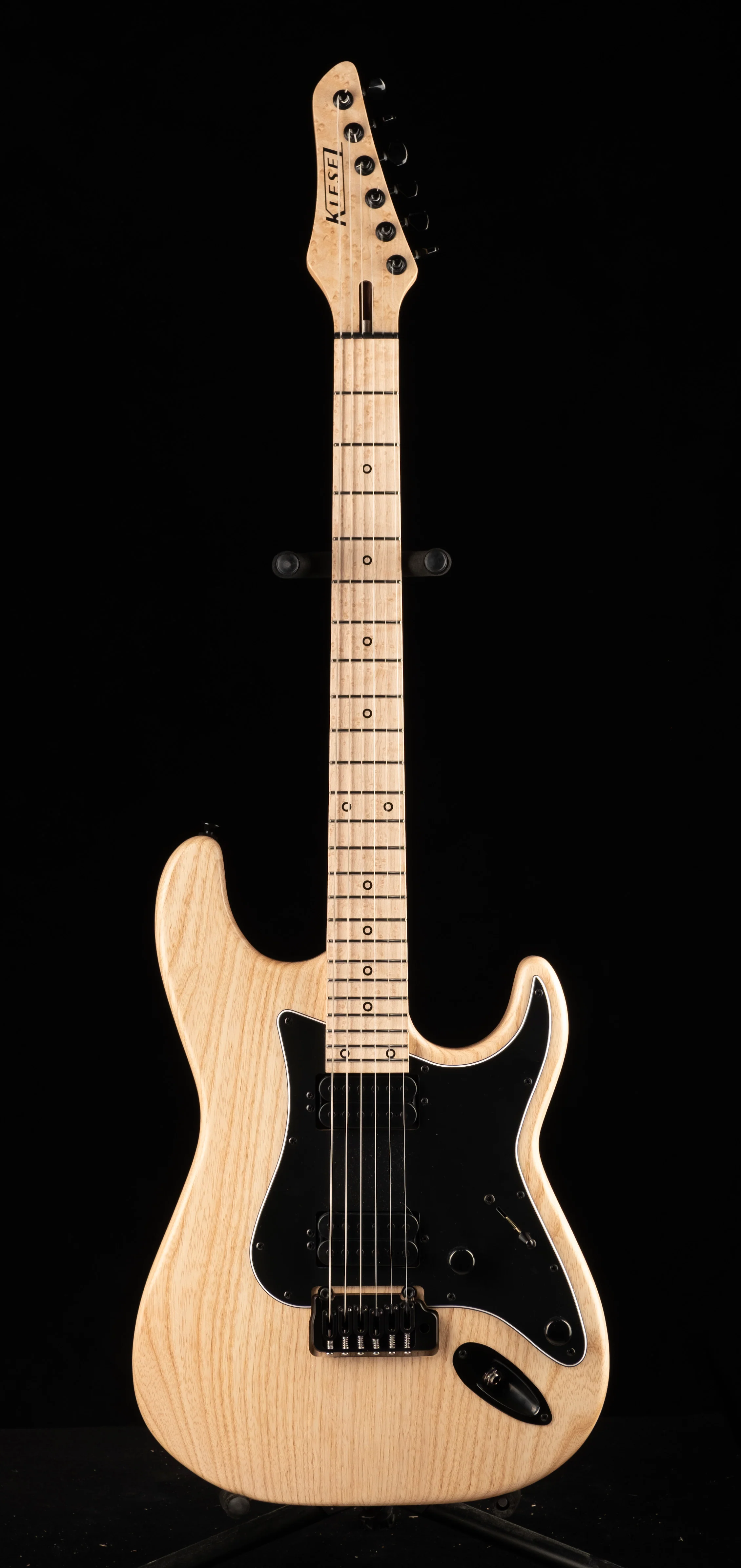 Pre Owned Kiesel Delos D6X Natural With Gig Bag - Image 2