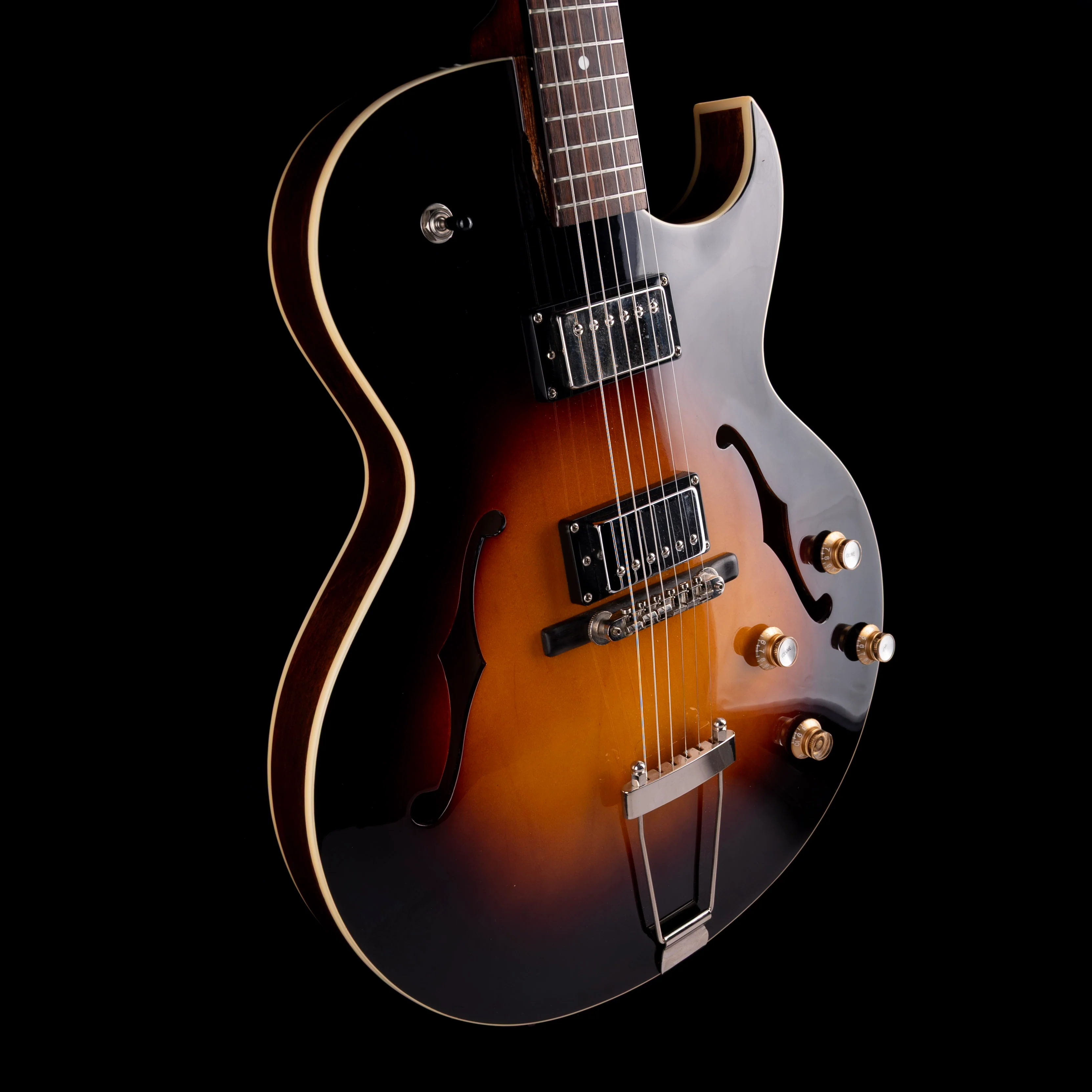 Pre Owned Loar 304T-CVS Sunburst Thinbody Archtop Electric Guitar With OHSC - Image 6