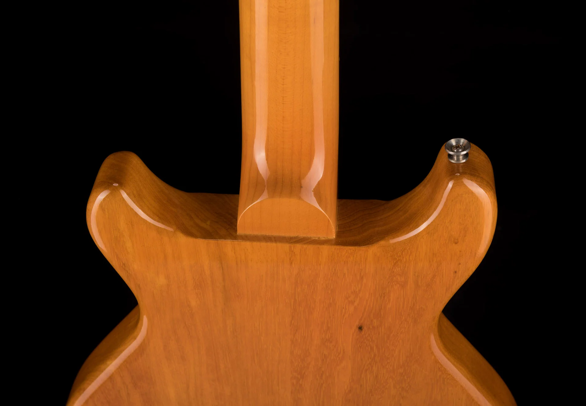 Pre Owned LSL Topanga DC "Wren" Natural Korina With Case - Image 14