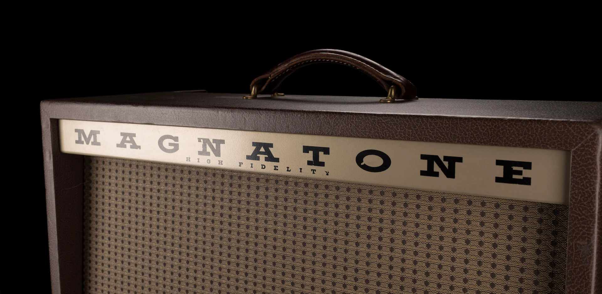 Pre Owned Magnatone Mono Twilighter Guitar Amp Combo - Image 4