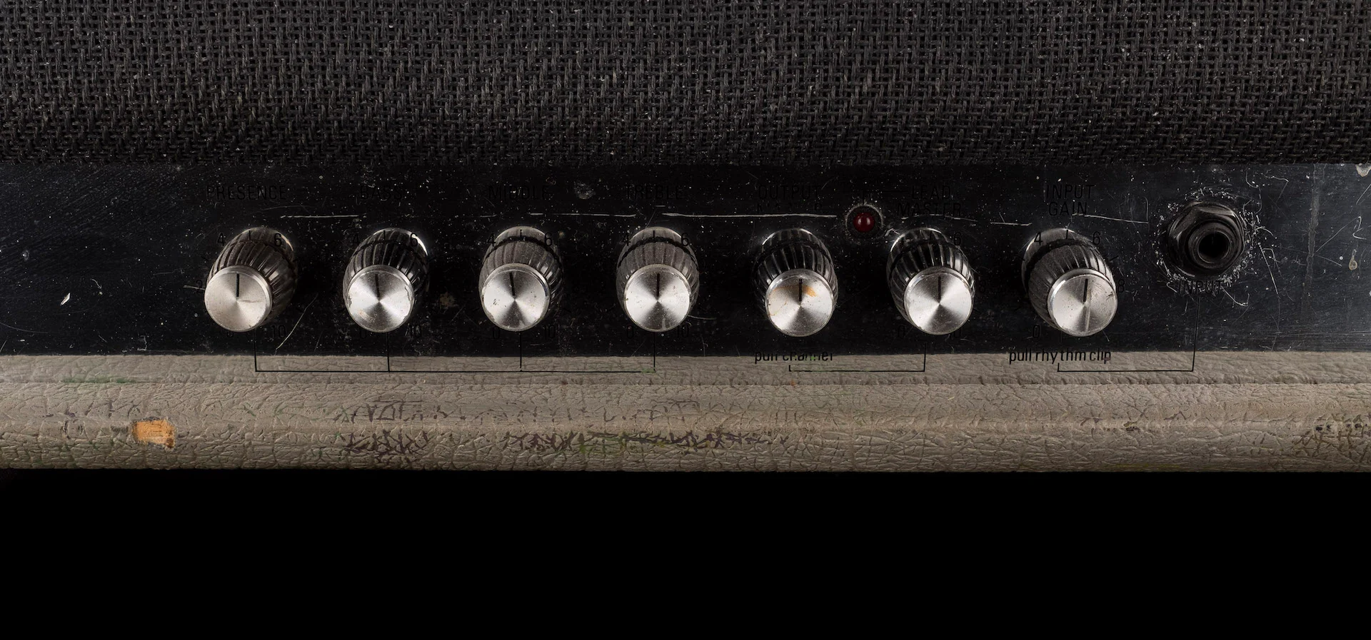 Pre Owned Marshall Model 2550 25/50 Silver Jubilee 50-watt Guitar Amp Head - Image 5