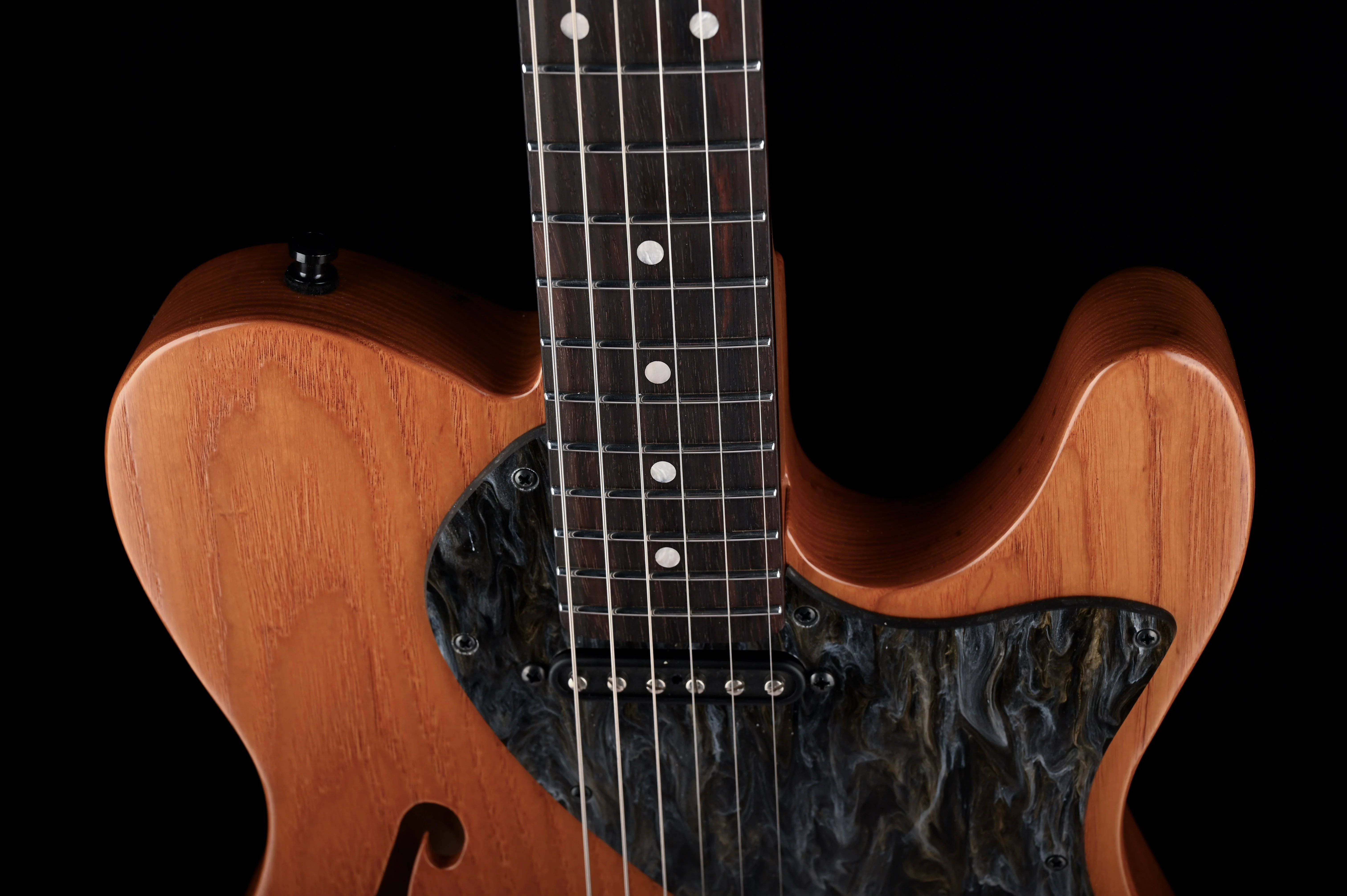 Pre Owned McCloud Swamp Ash '69 Thinline T-style Guitar With OHSC - Image 3