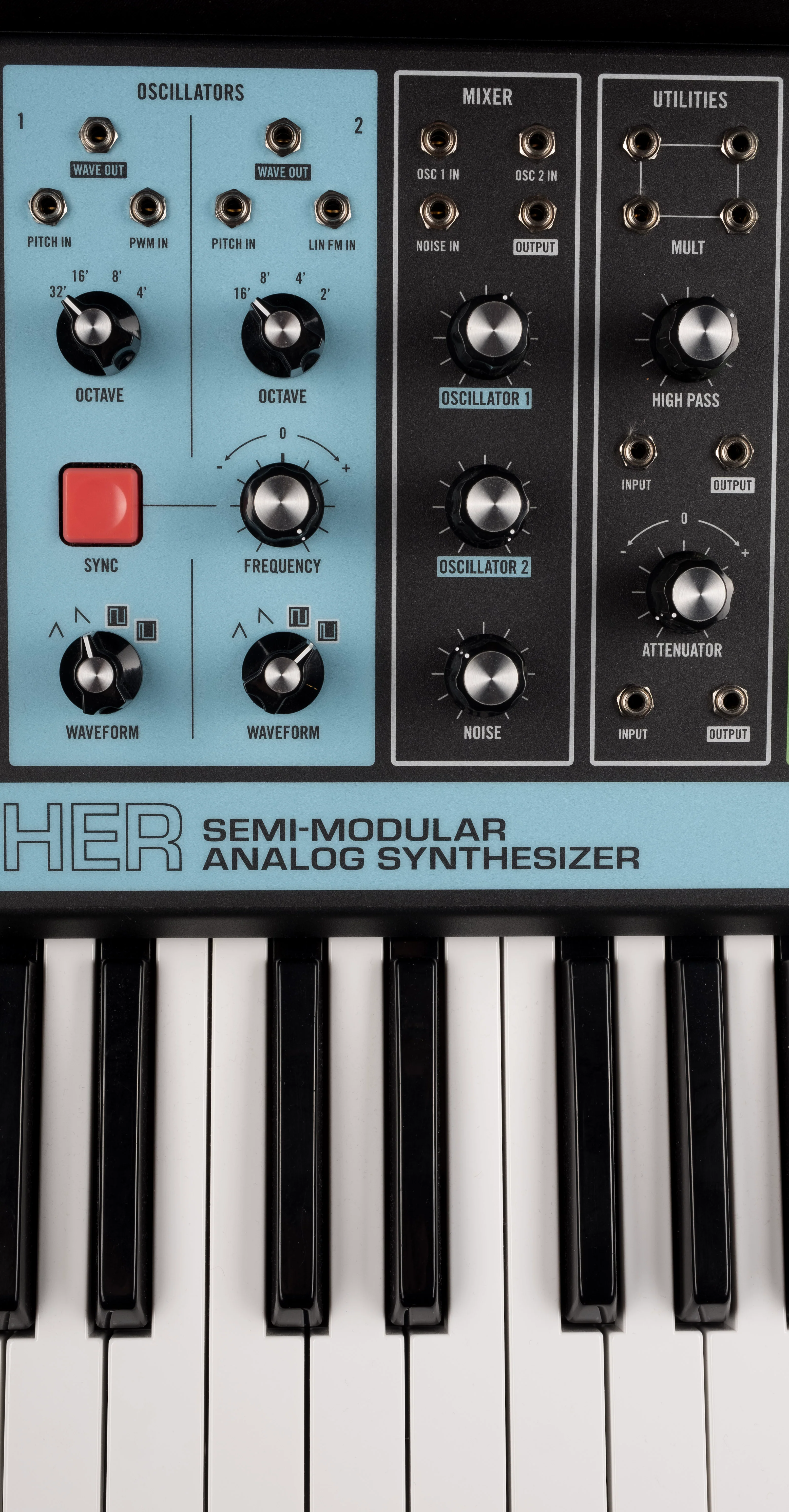 Pre Owned Moog Grandmother Semi-Modular Analog Synthesizer and Step Sequencer Keyboard - Image 4