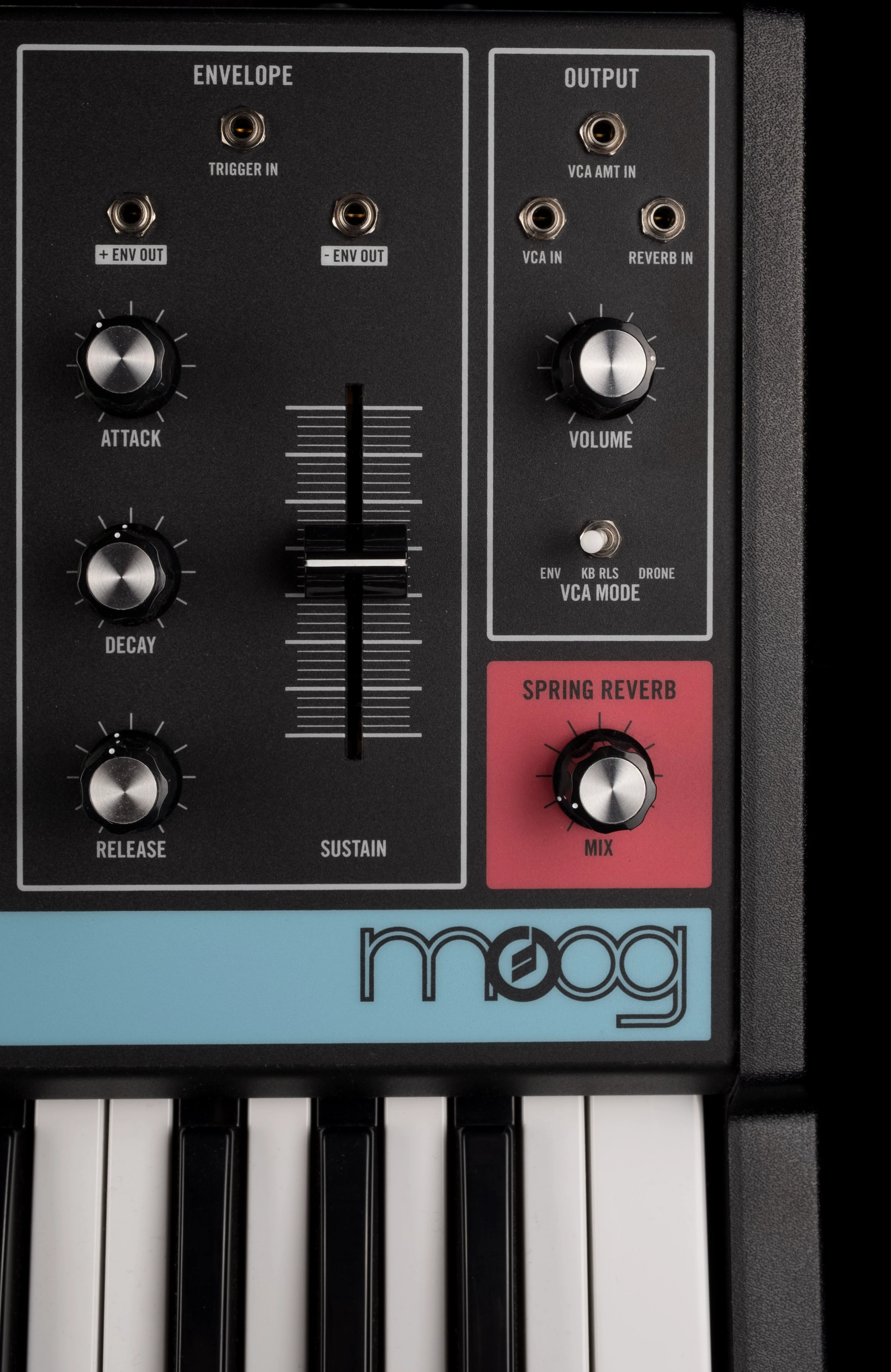 Pre Owned Moog Grandmother Semi-Modular Analog Synthesizer and Step Sequencer Keyboard - Image 6