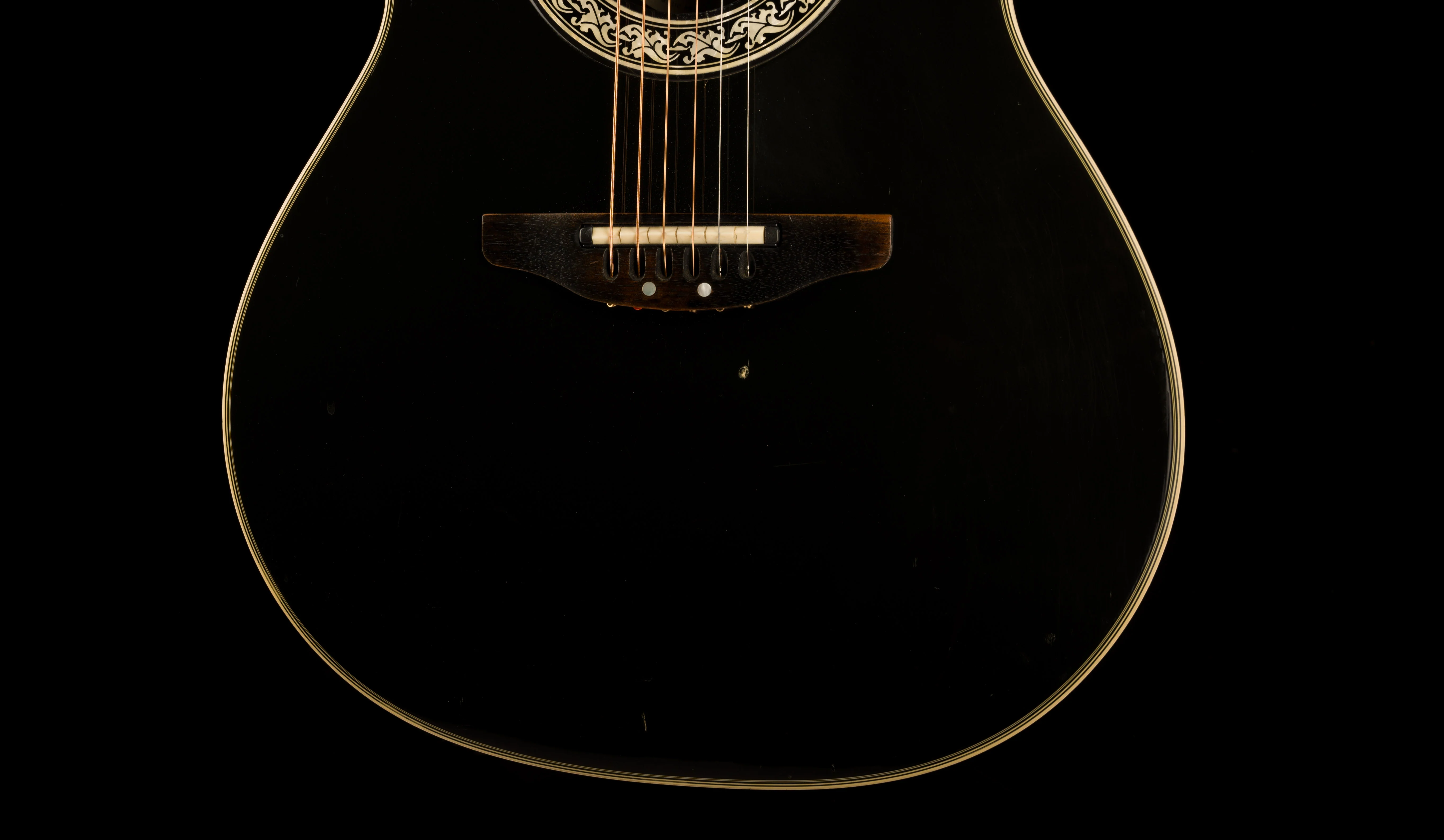 Pre Owned Ovation Legend Model 1767 Black With Gig Bag - Image 5