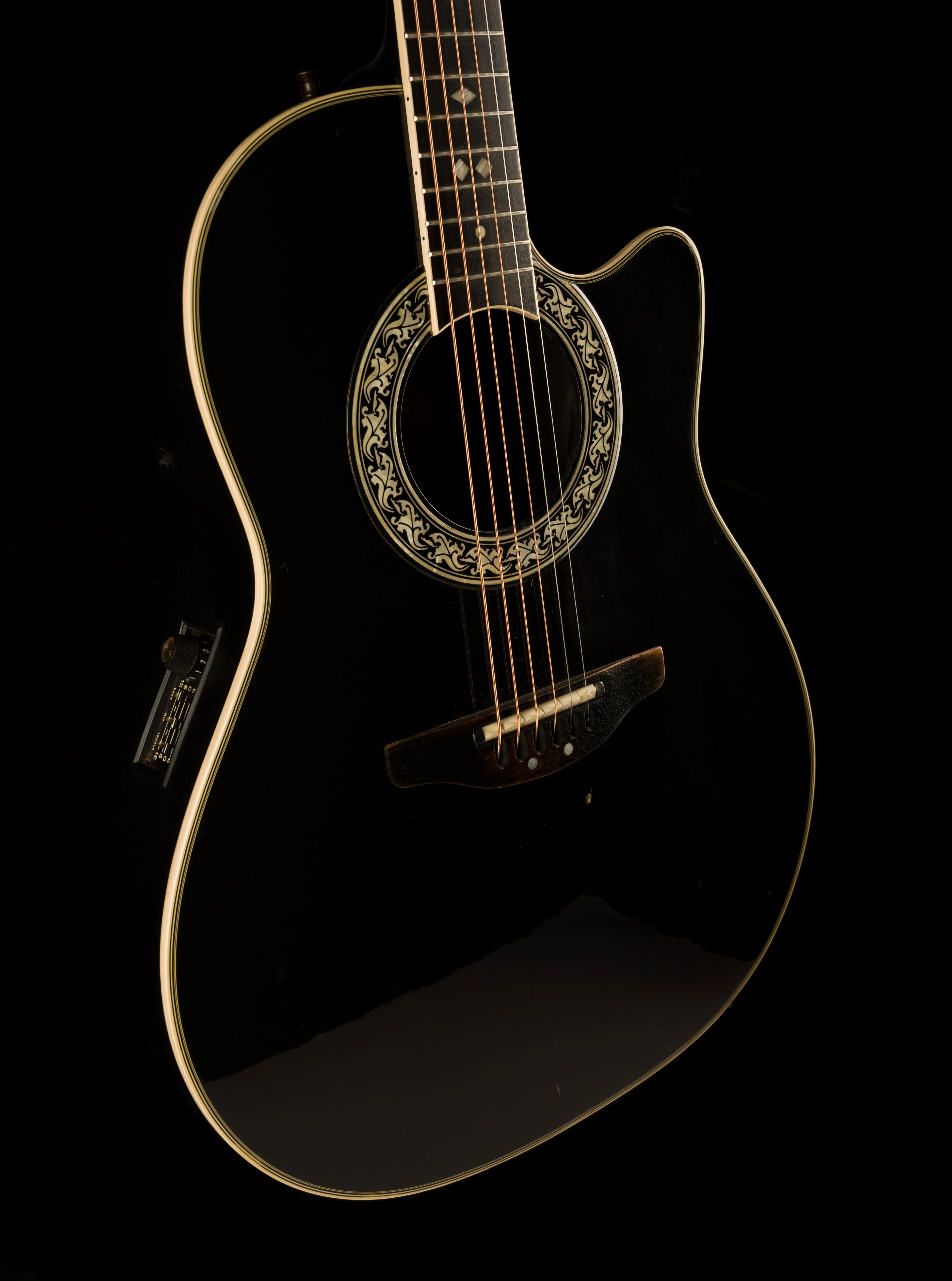 Pre Owned Ovation Legend Model 1767 Black With Gig Bag - Image 8