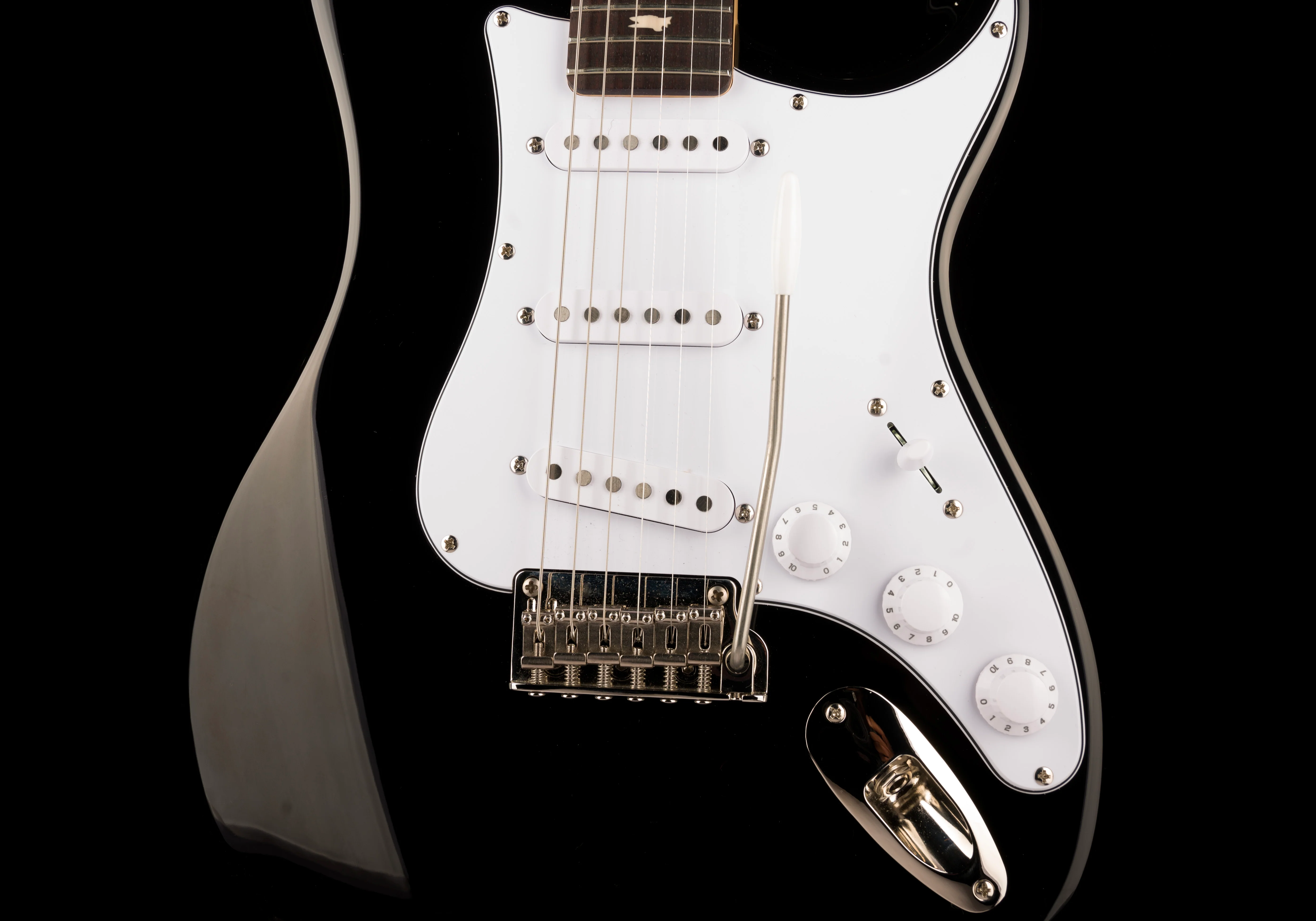 Pre Owned PRS SE Silver Sky Piano Black Electric Guitar With Gig Bag - Image 6