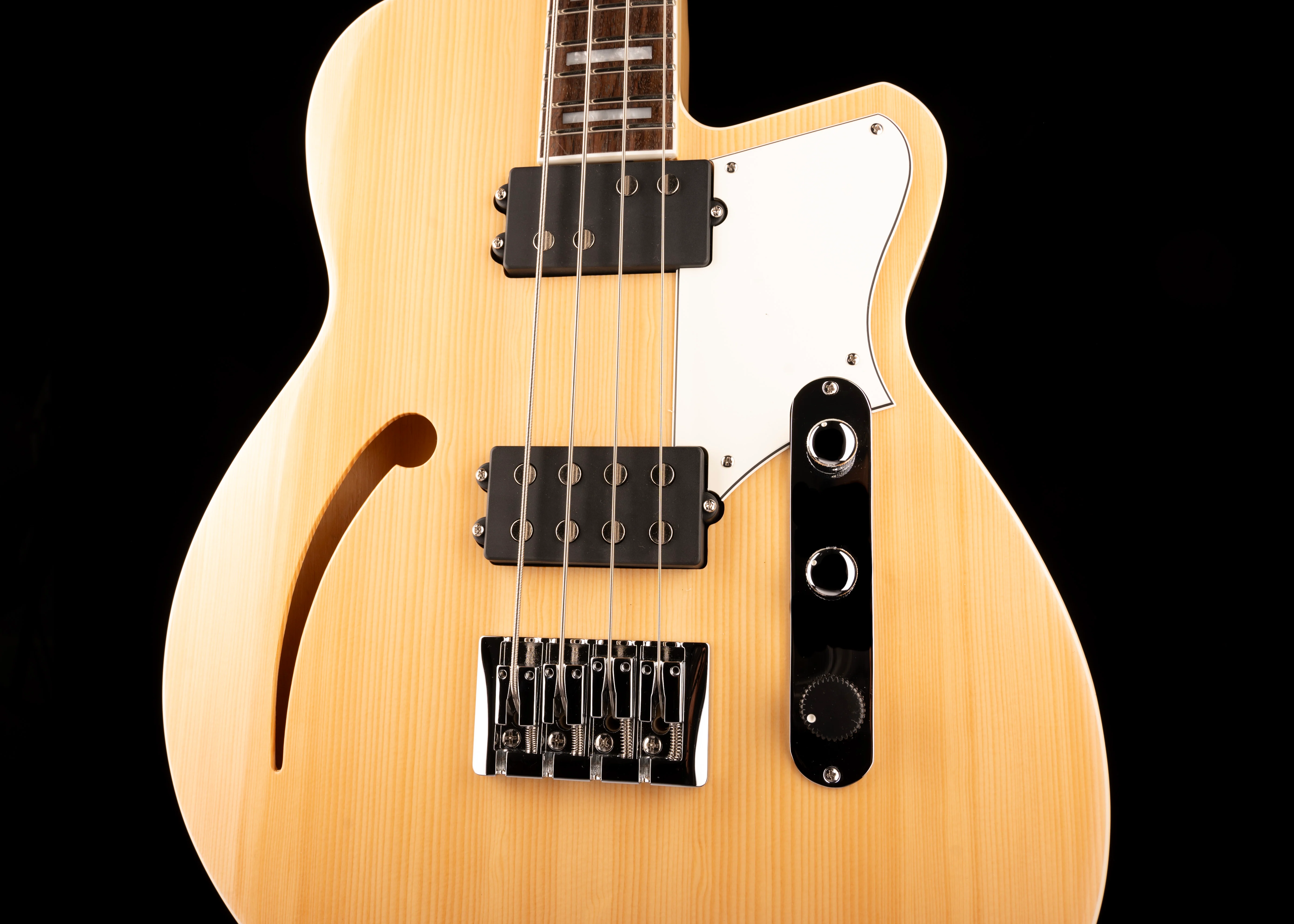 Pre Owned Reverend Dub King Bass Guitar Natural with Gig Bag - Image 6
