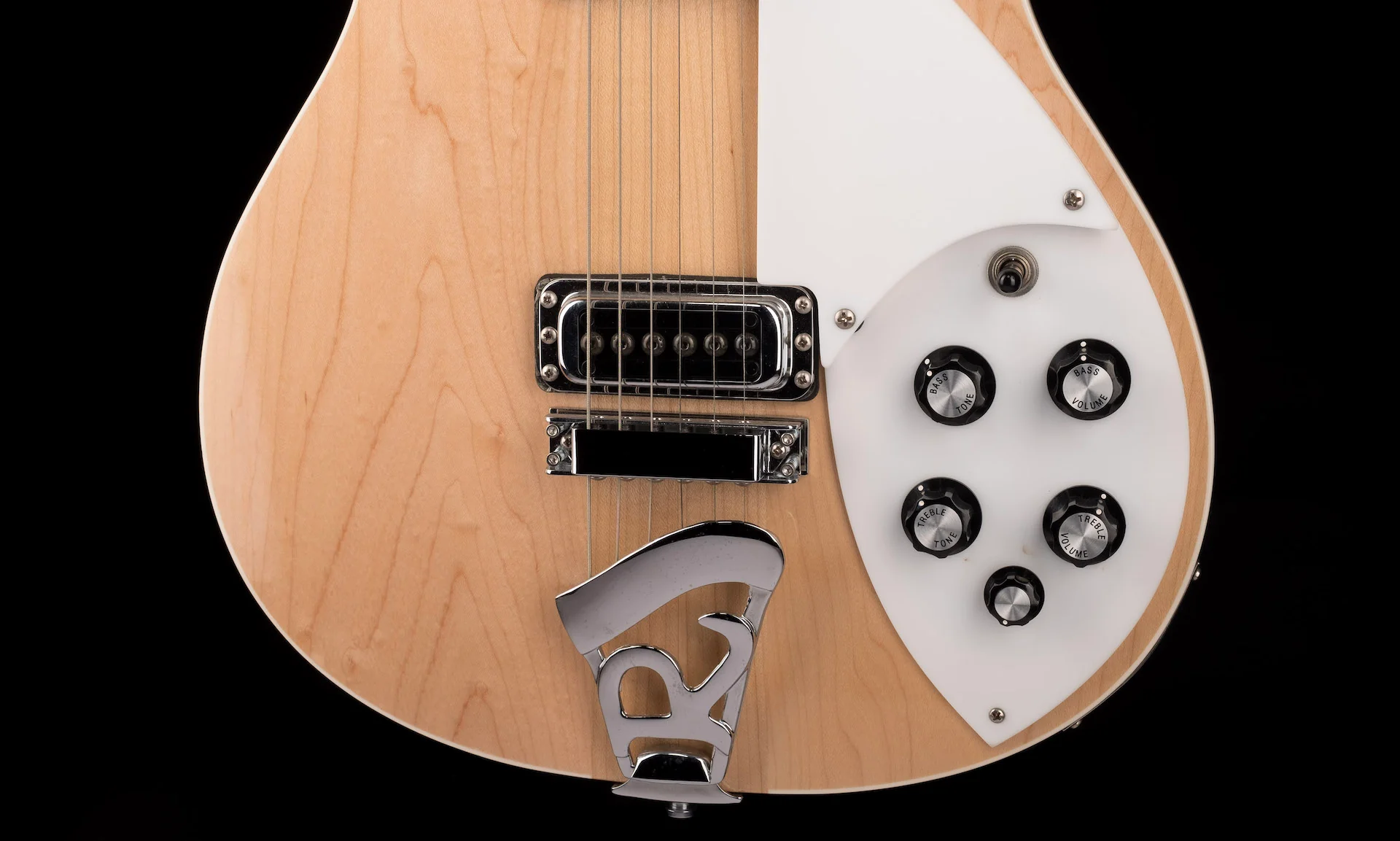 Pre Owned 2019 Rickenbacker 620/6 MG Mapleglo Electric Guitar With OHSC - Image 5