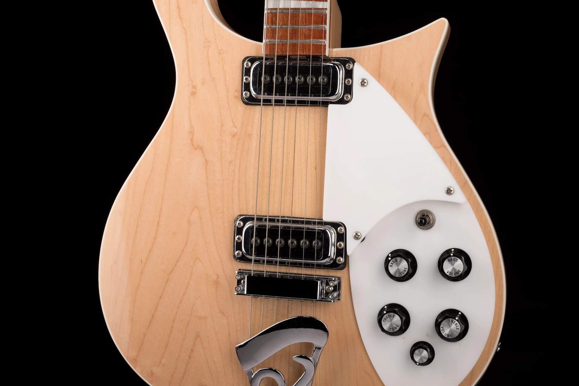 Pre Owned 2019 Rickenbacker 620/6 MG Mapleglo Electric Guitar With OHSC - Image 6