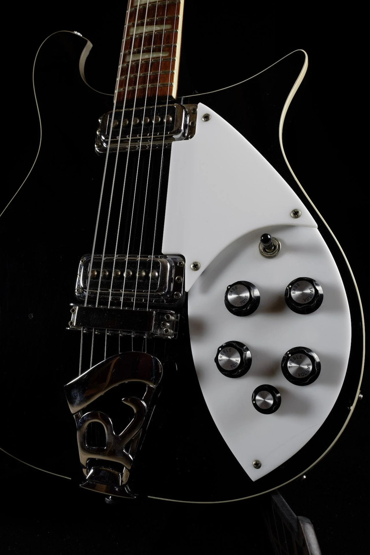 Pre-Owned 1994 Rickenbacker 620 Jetglo With OHSC - Image 4