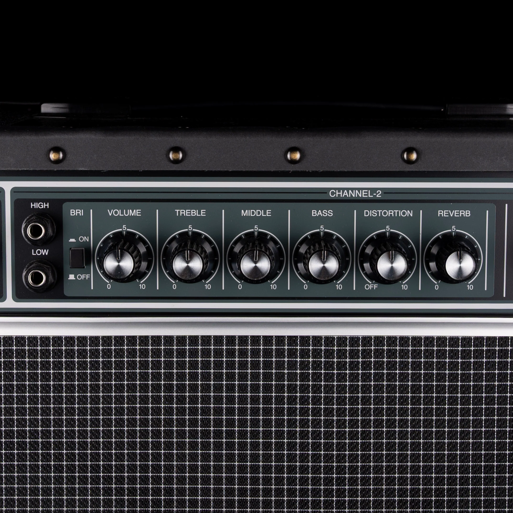 Pre Owned Roland JC-120 Guitar Amp Combo With Footswitch and Cover - Z2M6789 - Image 4