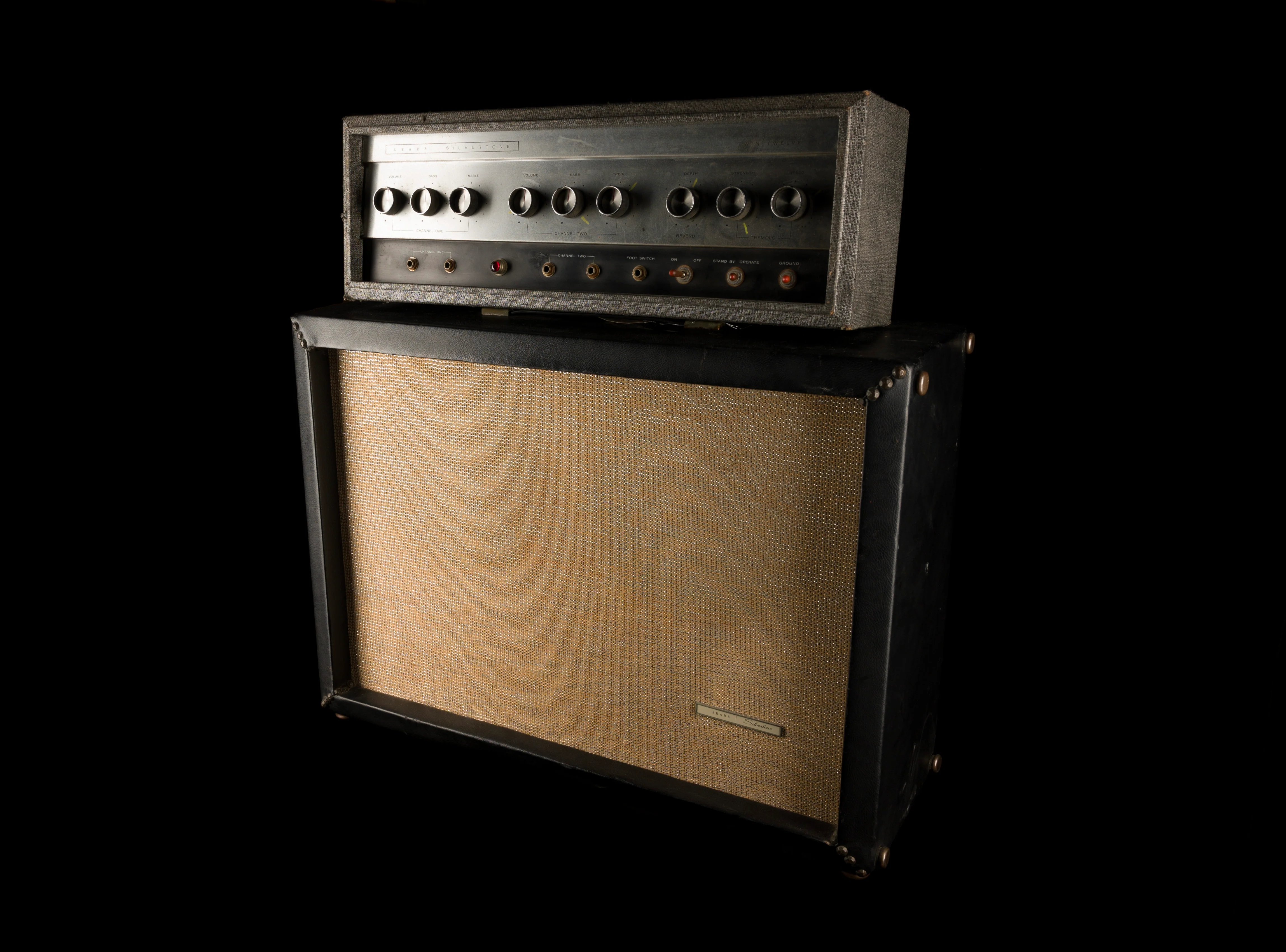 Pre Owned Silvertone 1960s Model 1484 Twin 12 Guitar Amp Gray - Image 2