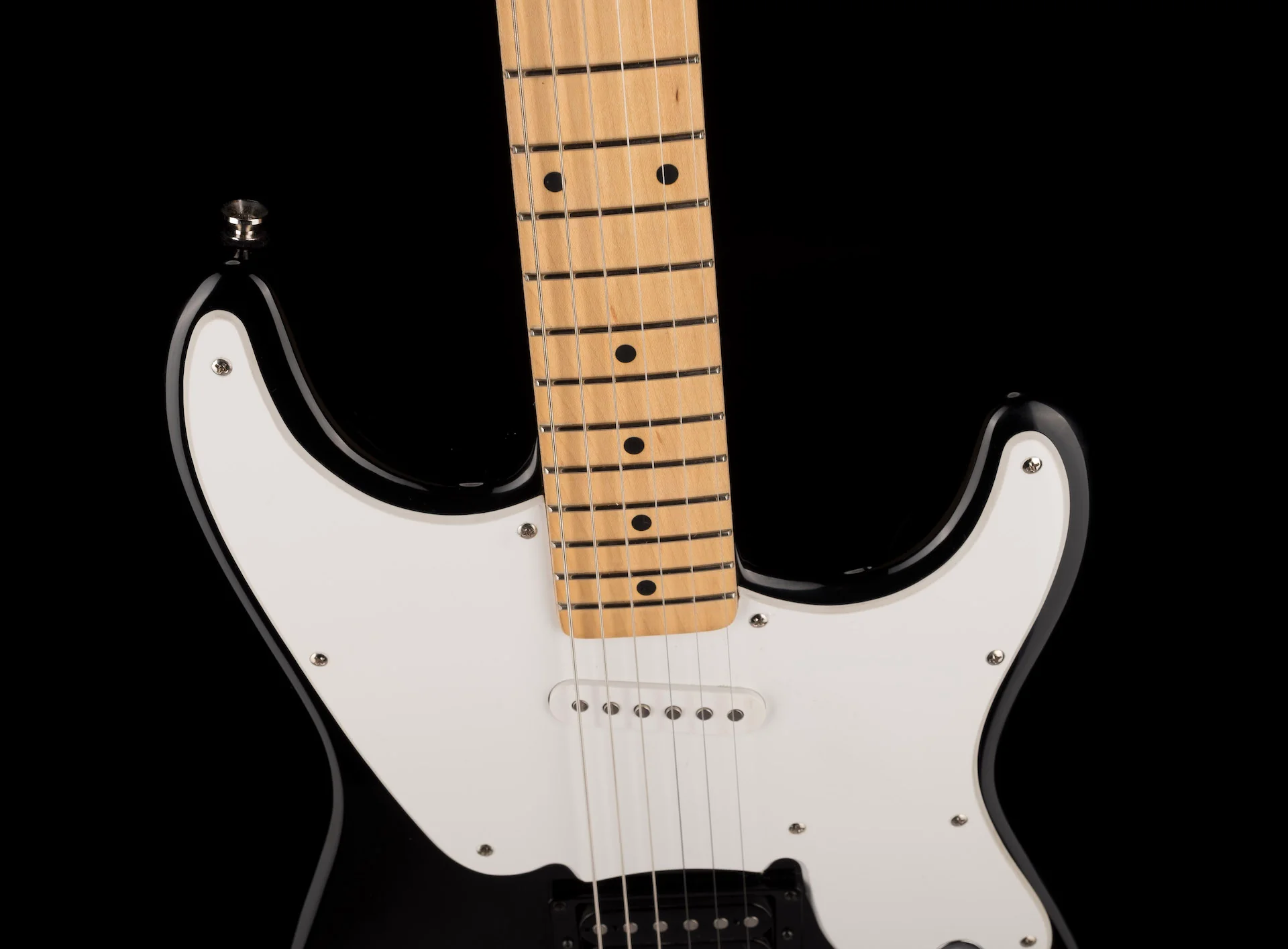Pre Owned Squier '51 Maple Fingerboard Black With Gig Bag - Image 3