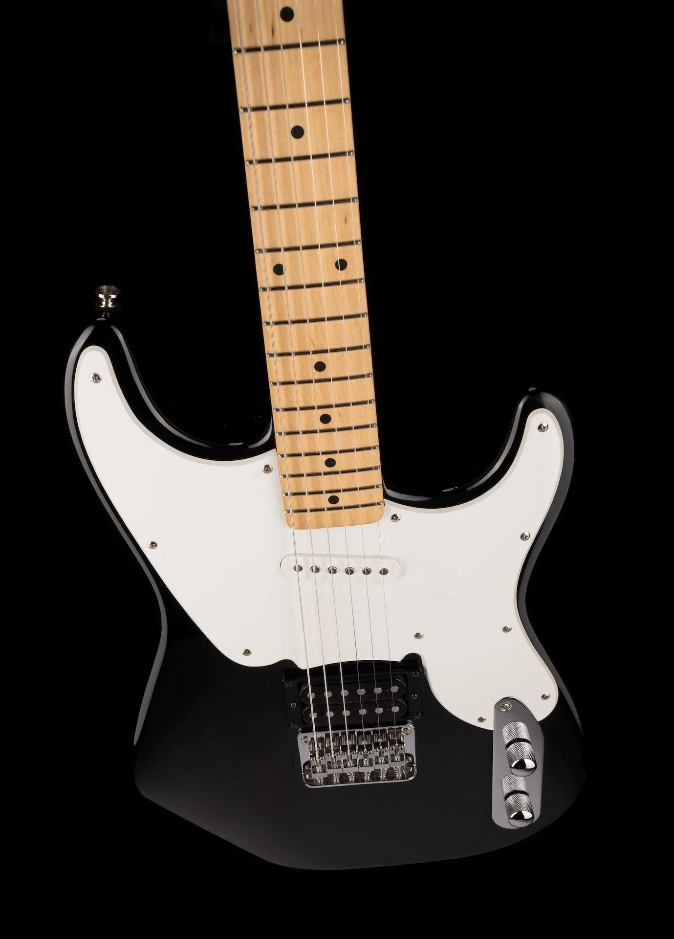 Pre Owned Squier '51 Maple Fingerboard Black With Gig Bag - Image 4