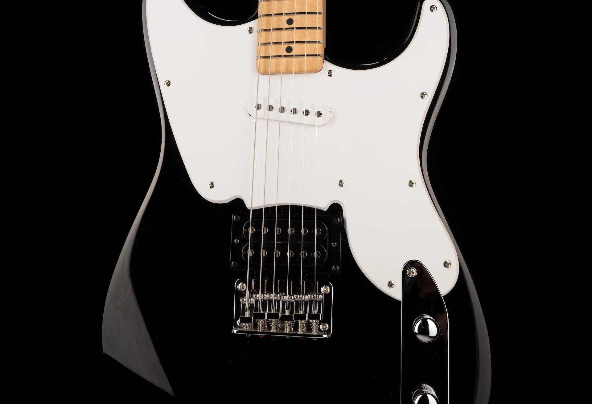 Pre Owned Squier '51 Maple Fingerboard Black With Gig Bag - Image 6