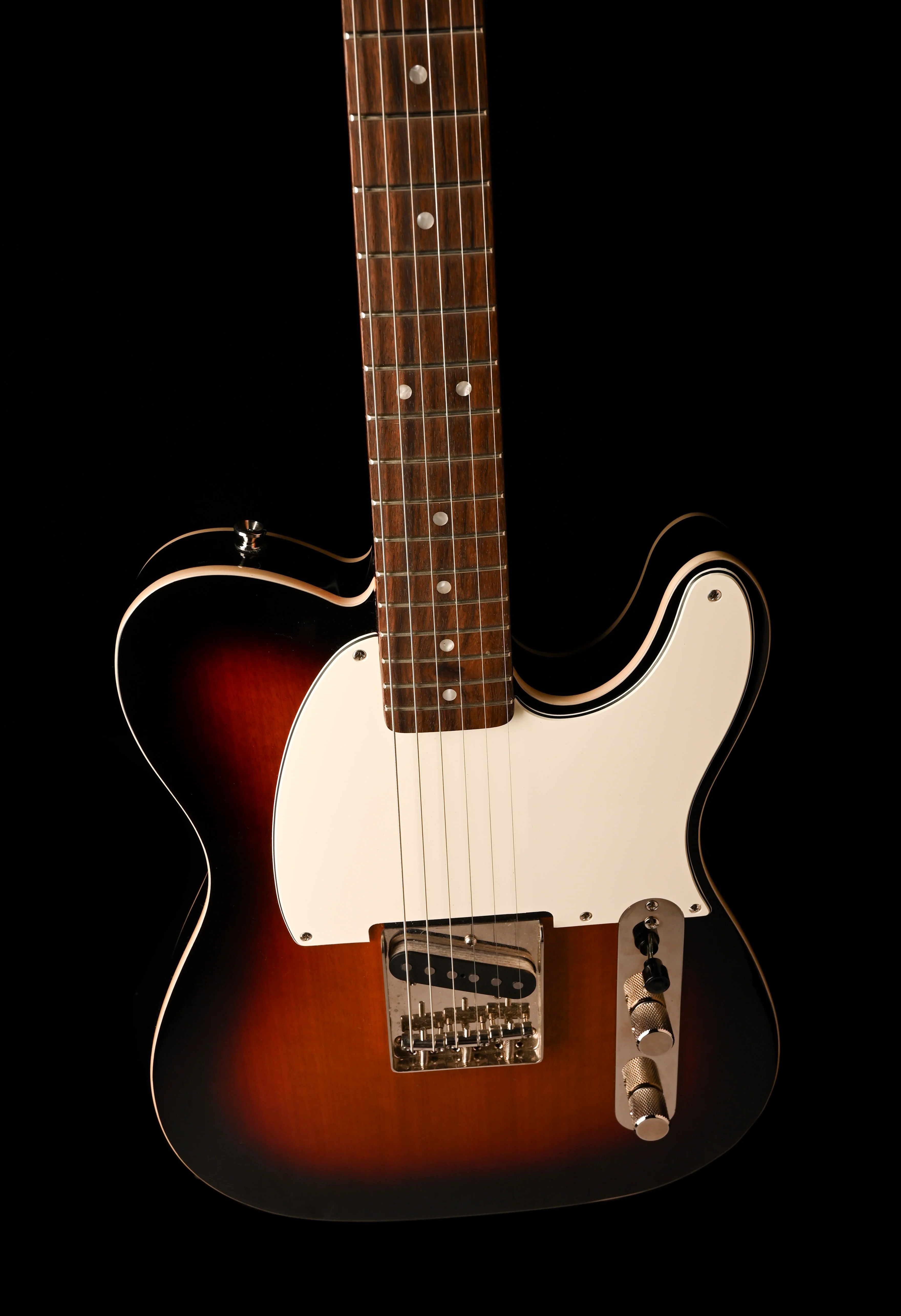Pre Owned Squier	Classic Vibe FSR '60s Esquire Custom Sunburst With Mods - Image 4