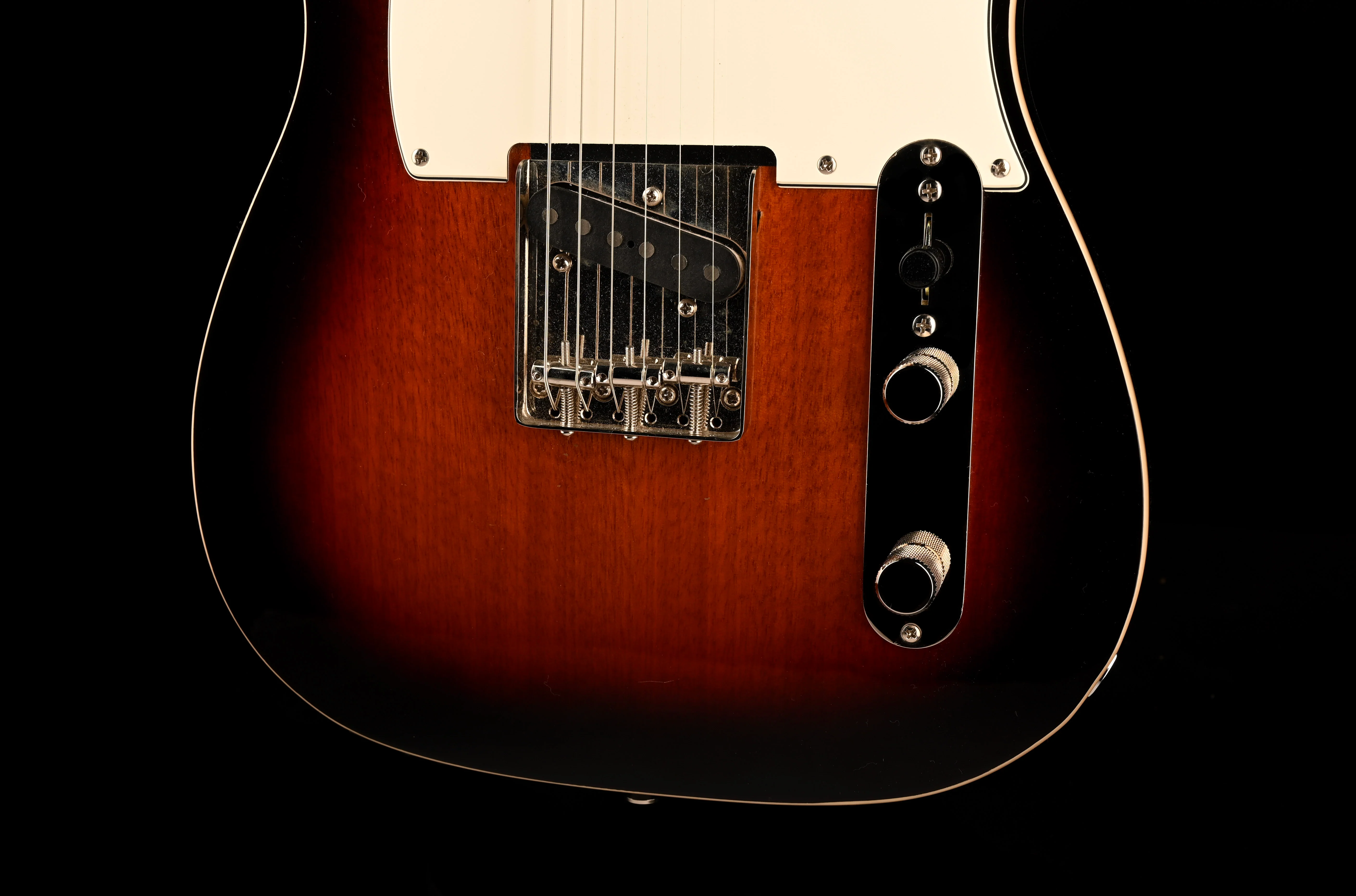 Pre Owned Squier	Classic Vibe FSR '60s Esquire Custom Sunburst With Mods - Image 5