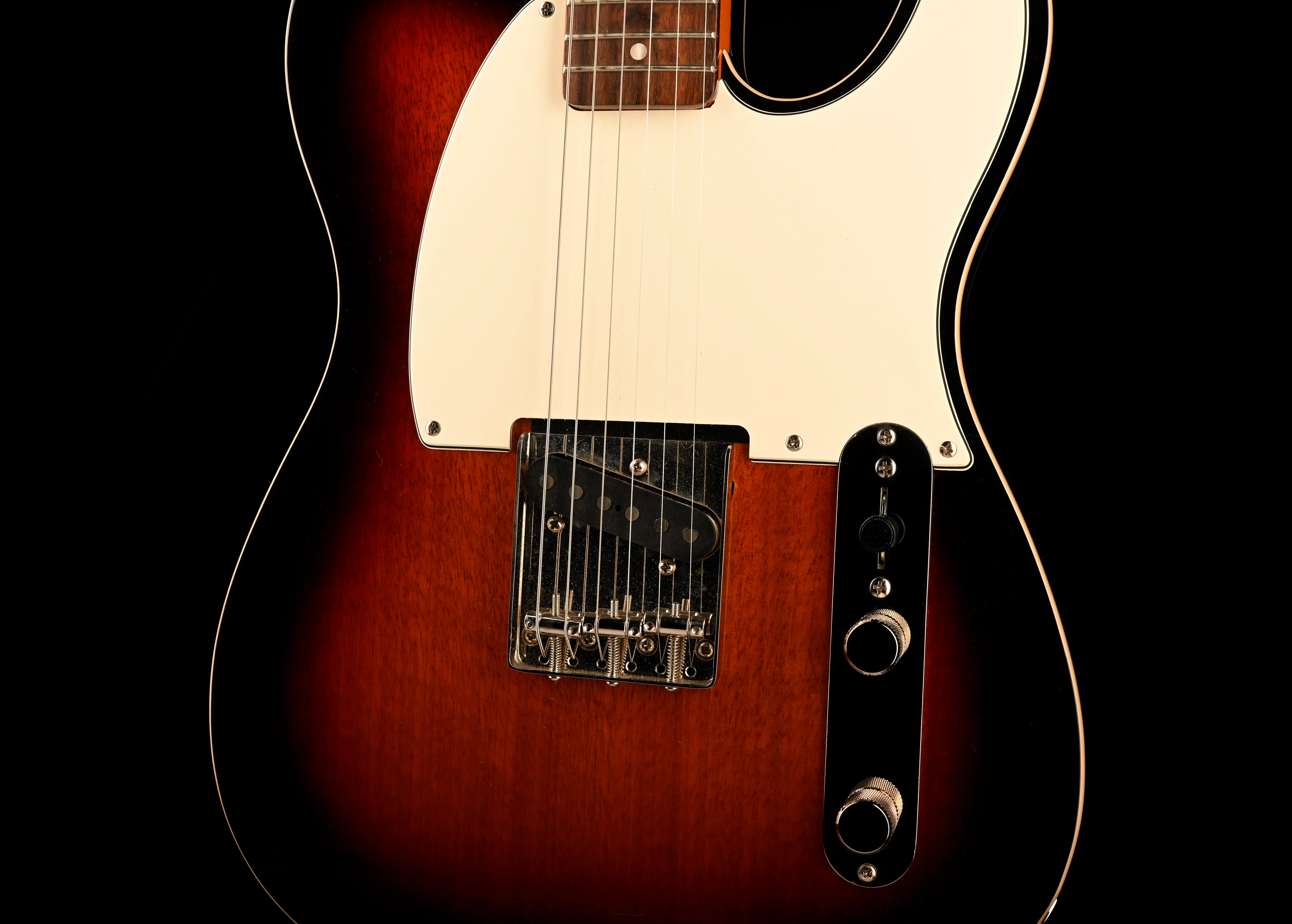 Pre Owned Squier	Classic Vibe FSR '60s Esquire Custom Sunburst With Mods - Image 6