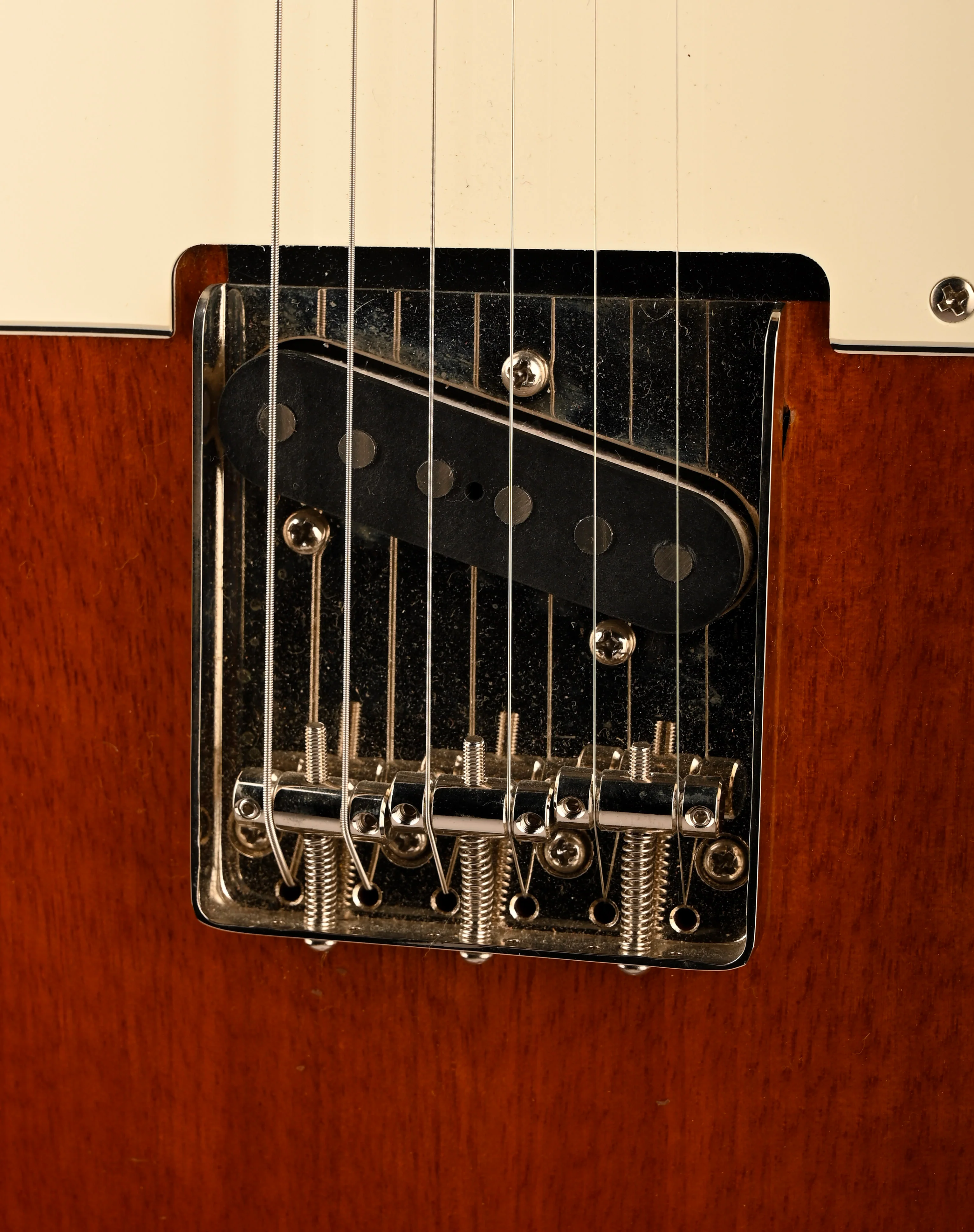 Pre Owned Squier	Classic Vibe FSR '60s Esquire Custom Sunburst With Mods - Image 7