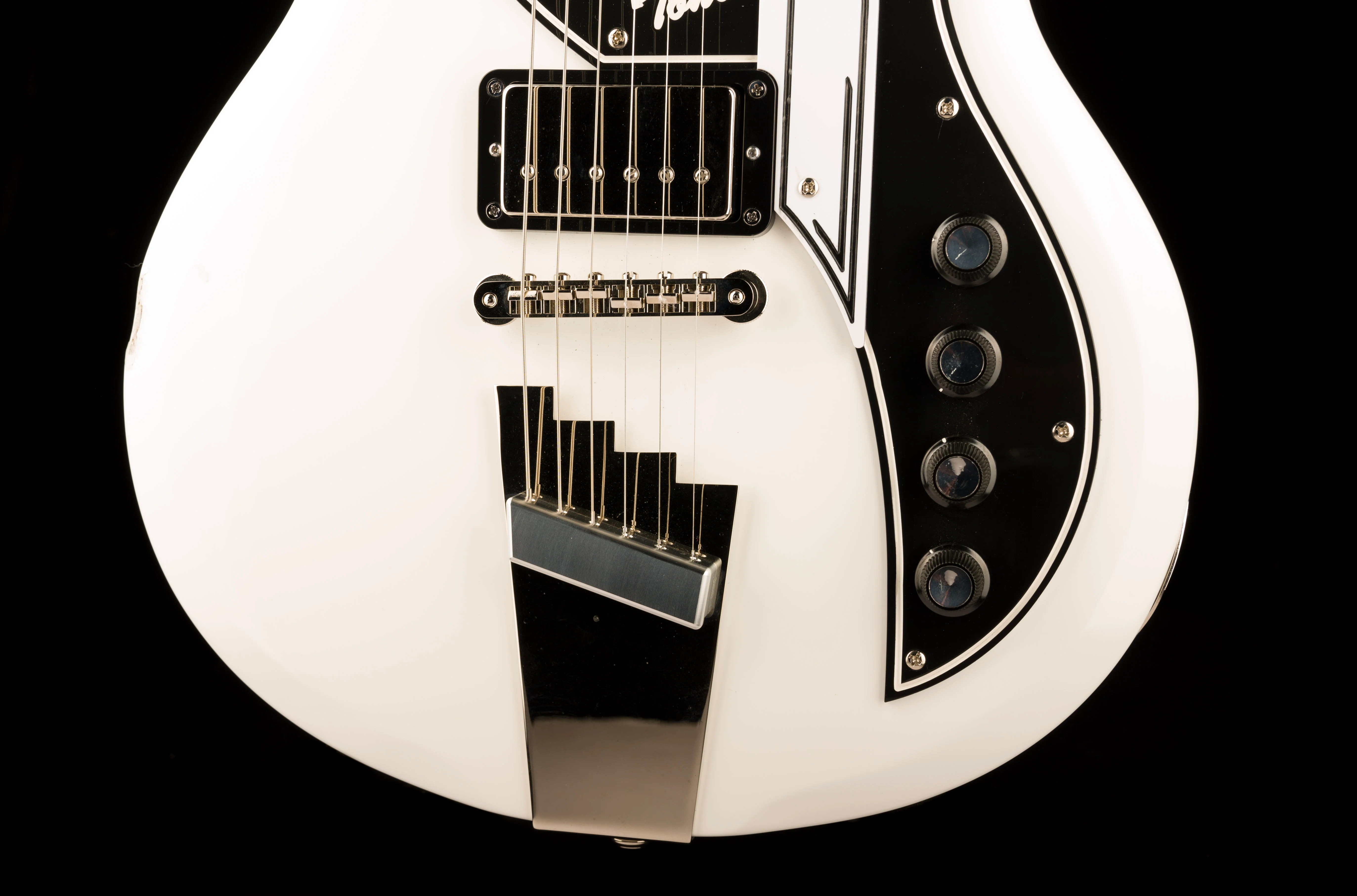 Pre Owned Supro 1224DBHT Limited Edition David Bowie 1961 Dual Tone Hardtail White With Gig Bag - Image 5