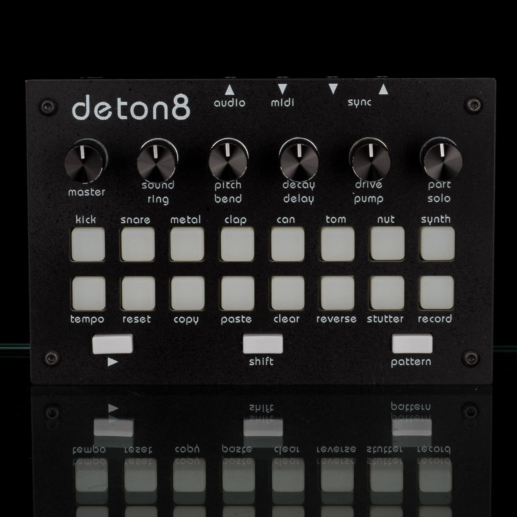 Pre Owned Twisted Electrons Deton8 8-bit Sample Drum Machine Sequencer With Box