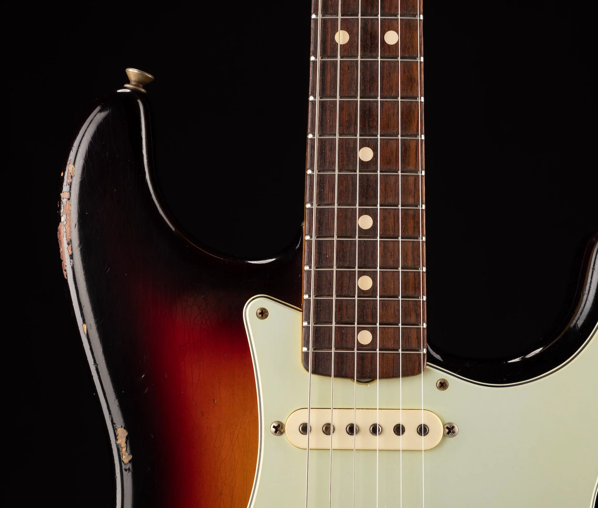Pre Owned 2016 Fender Custom Shop 1963 Stratocaster Relic 3-Tone Sunburst With OHSC - Image 9