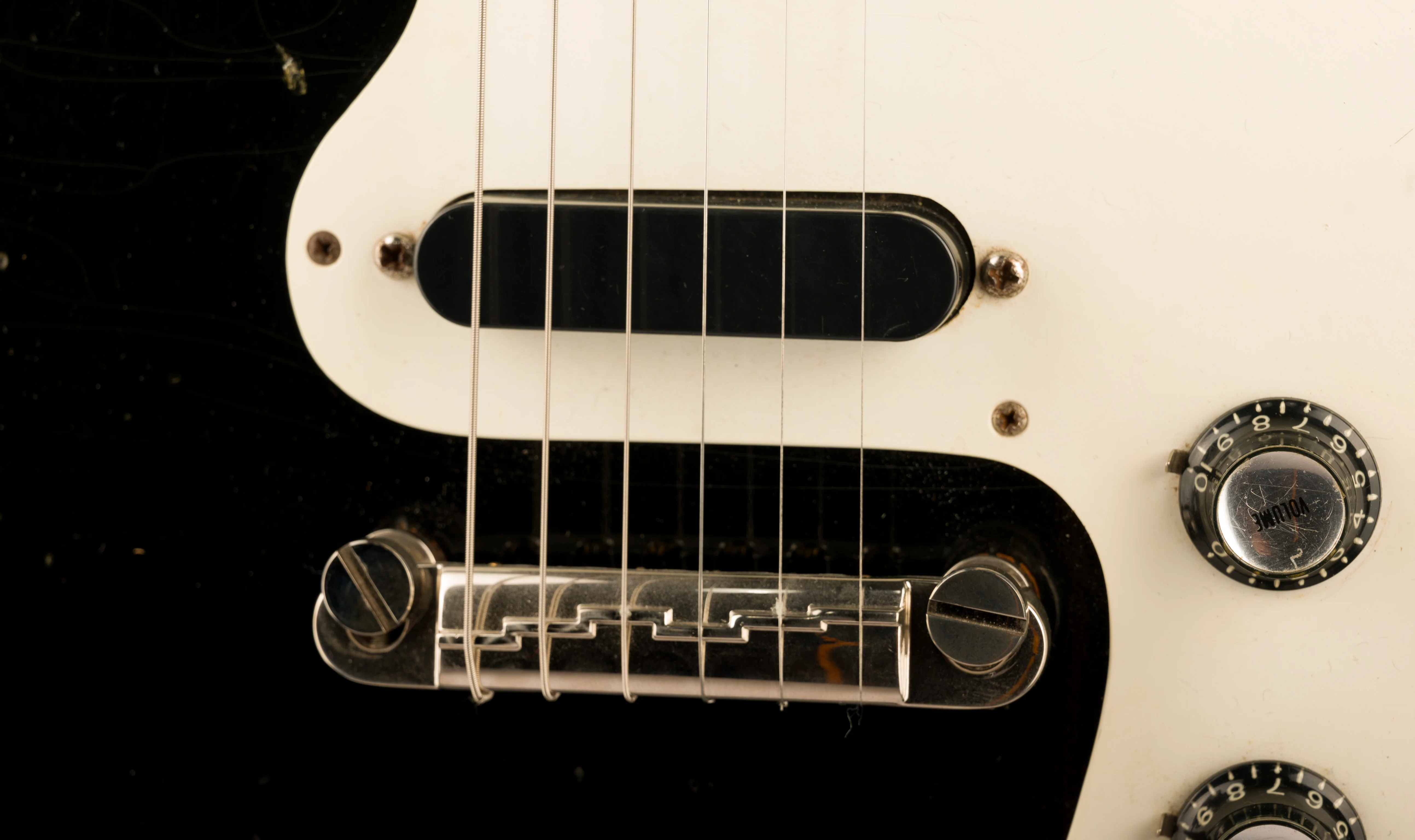 Vintage 1965 Epiphone Olympic Black With Gig Bag - Image 7