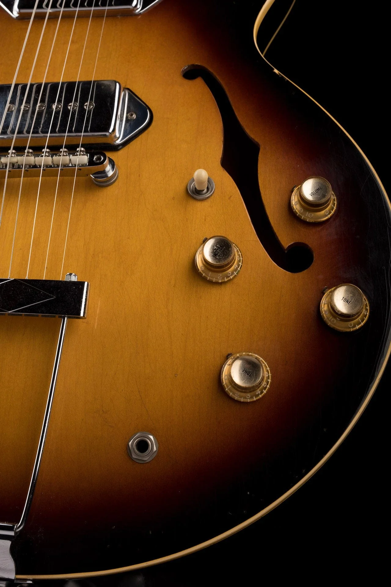 Pre Owned Vintage 1965 Gibson ES-330 Sunburst with HSC - Image 8
