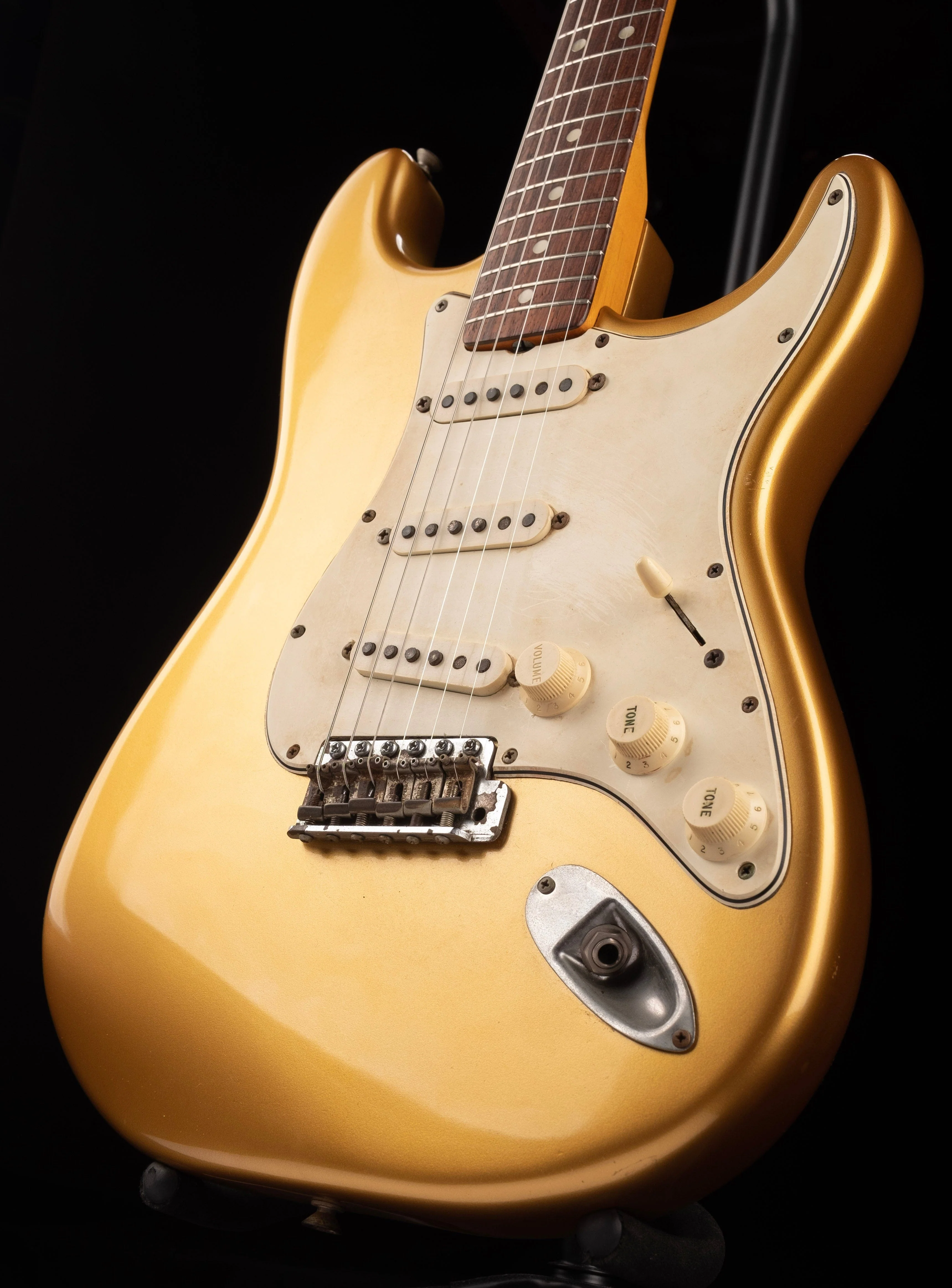 Vintage 1966 Fender Stratocaster Refinished Gold with Case - Image 6