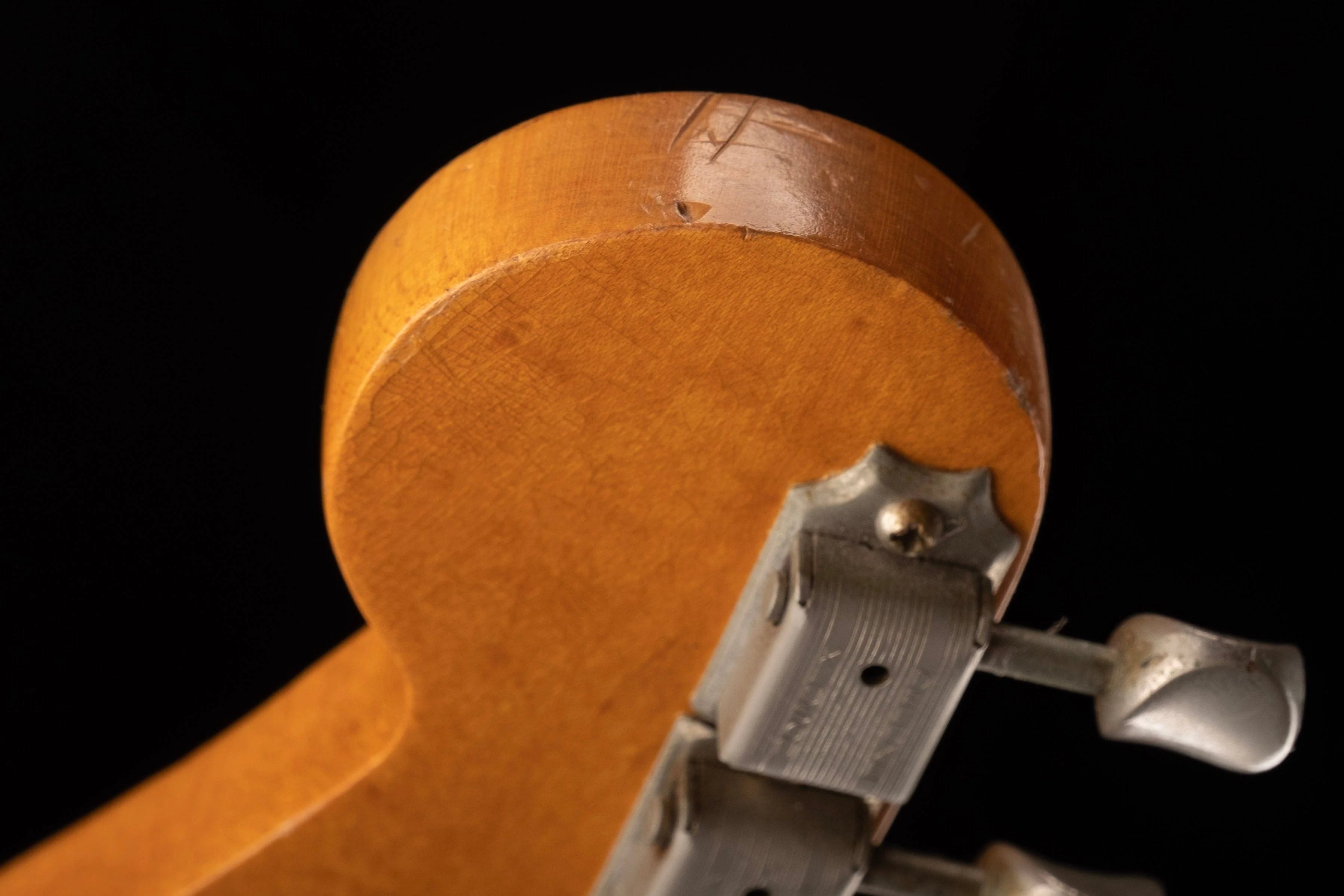 Vintage 1966 Fender Stratocaster Refinished Gold with Case - Image 8