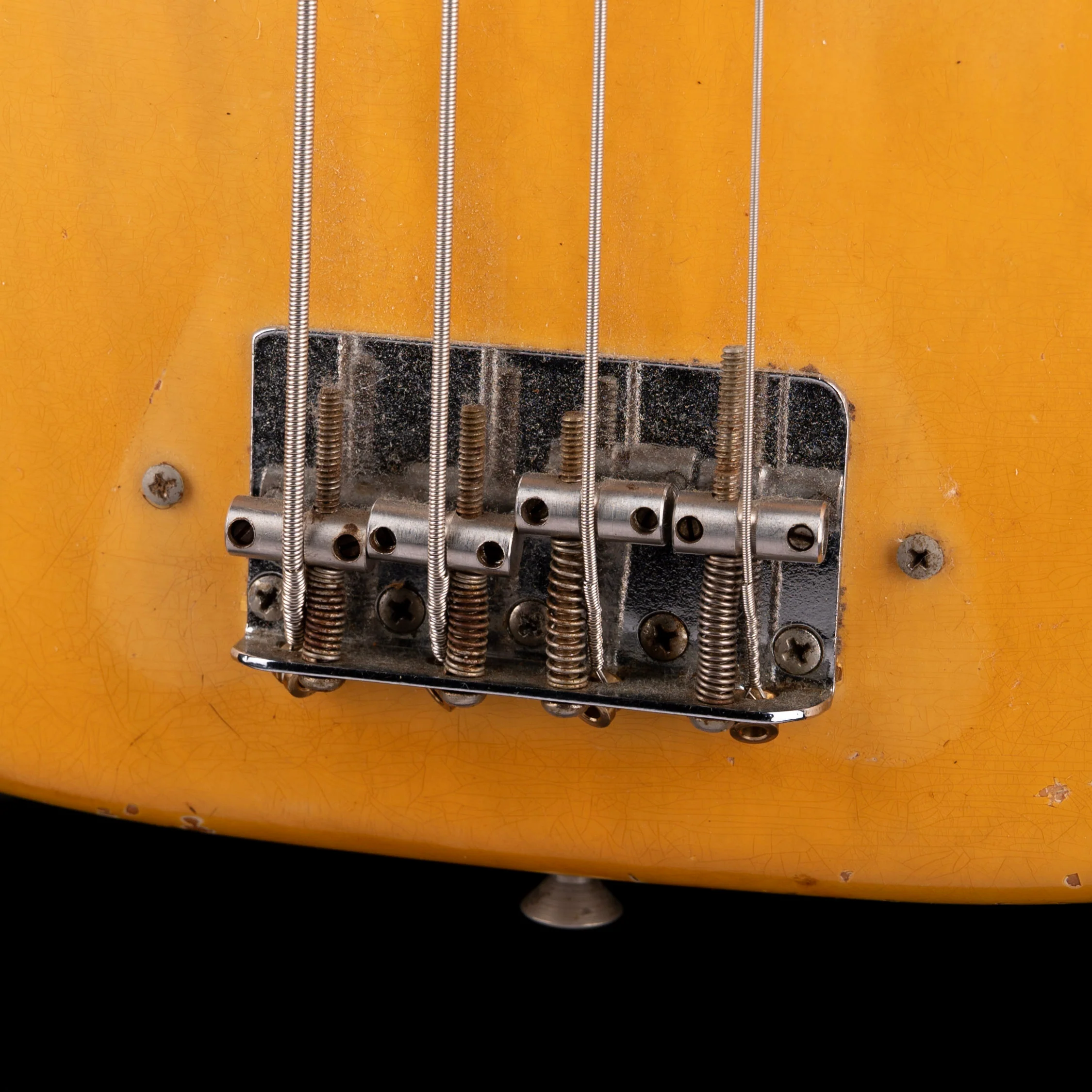 Pre Owned Vintage 1974 Fender Precision Bass Blonde With Case - Image 5