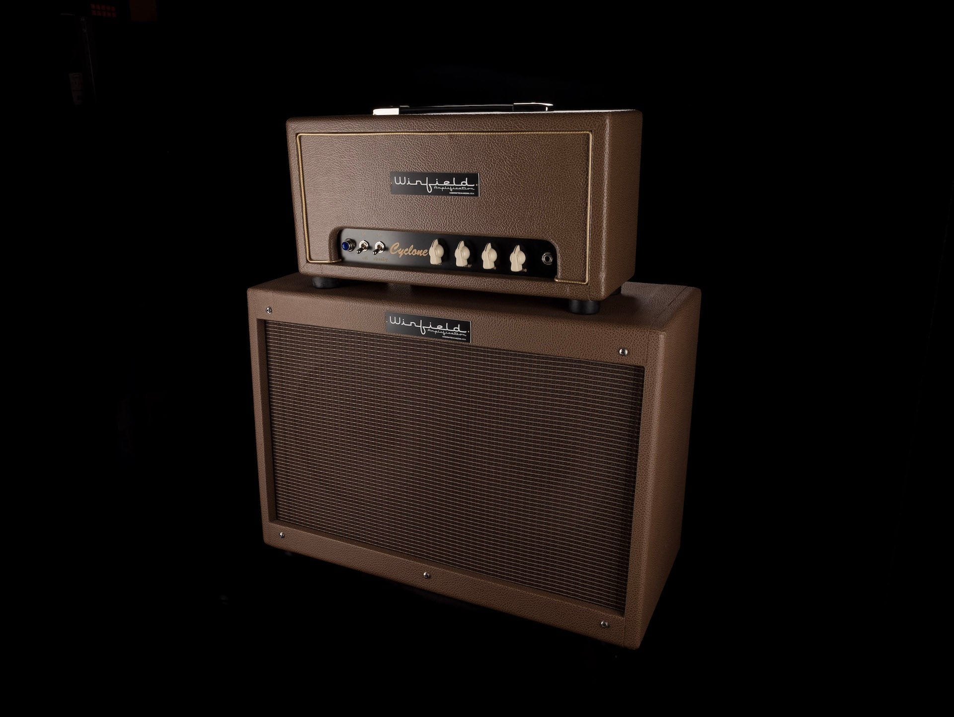Pre Owned Winfield Cyclone Guitar Amp Head & 2x10 Guitar Amp Cabinet With Head Cover - Image 2