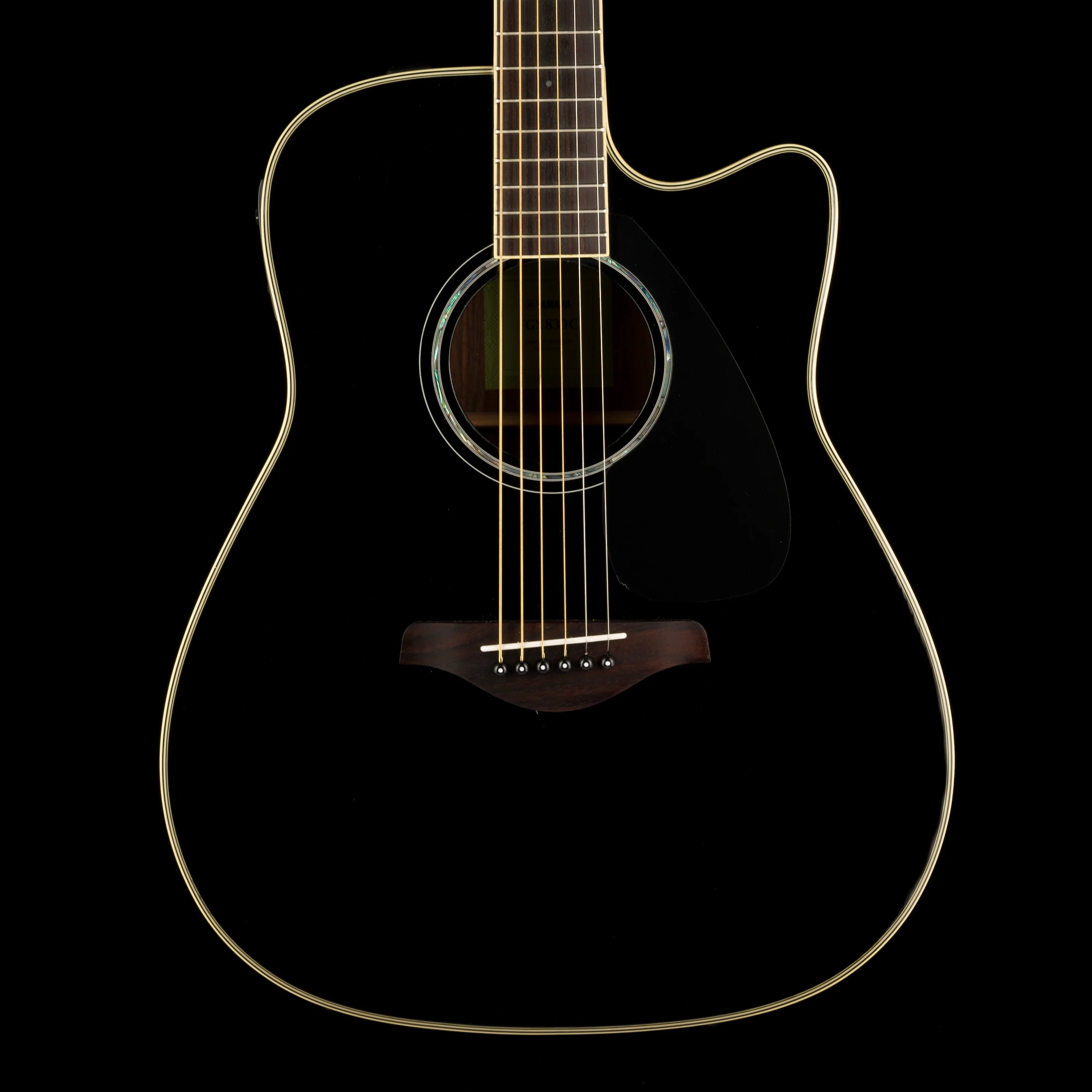 Pre Owned Yamaha FGX830C Dreadnought Cutaway Black With Case