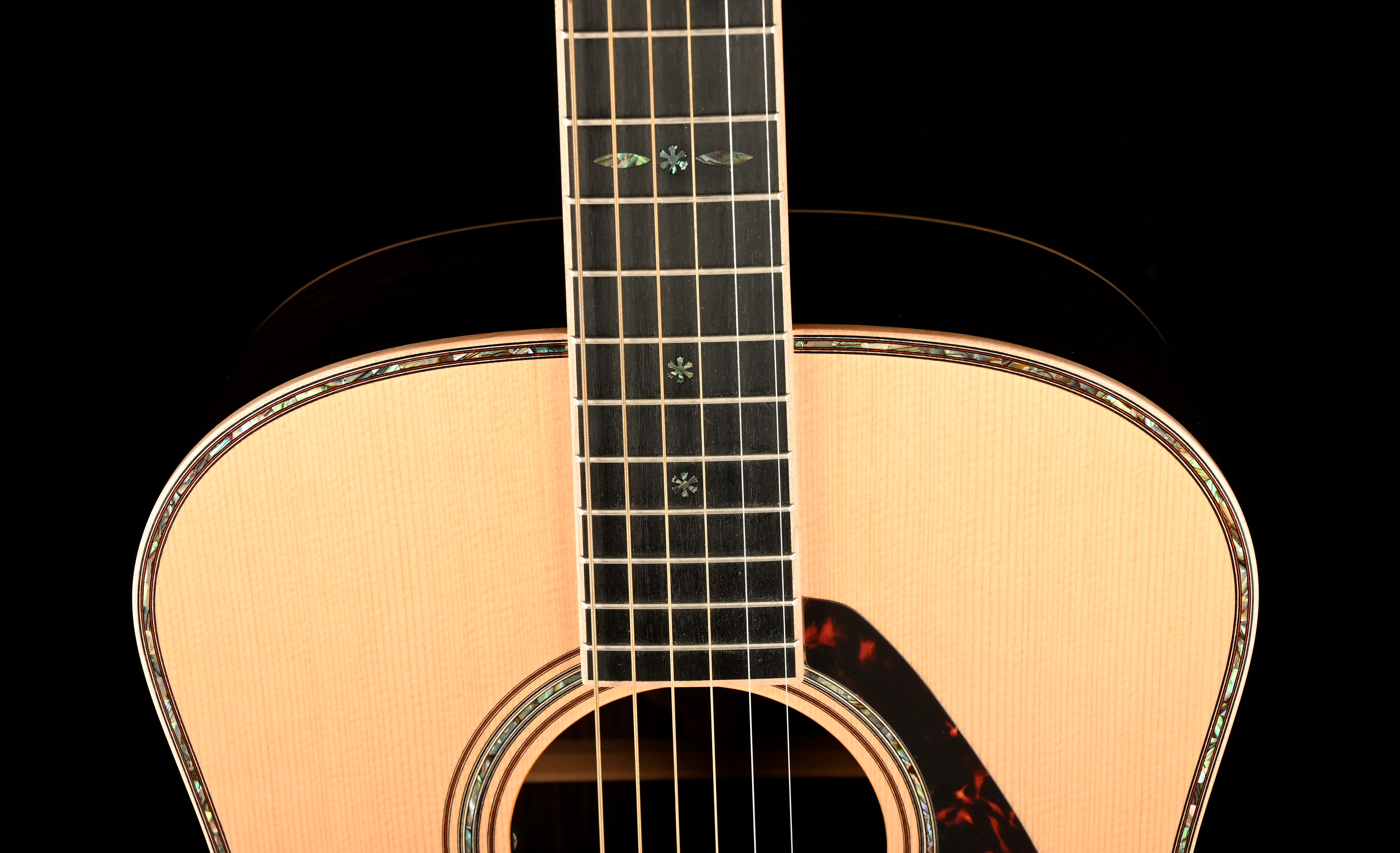 Pre Owned Yamaha LL56 ARE Jumbo Acoustic Electric Guitar With OHSC - Image 3