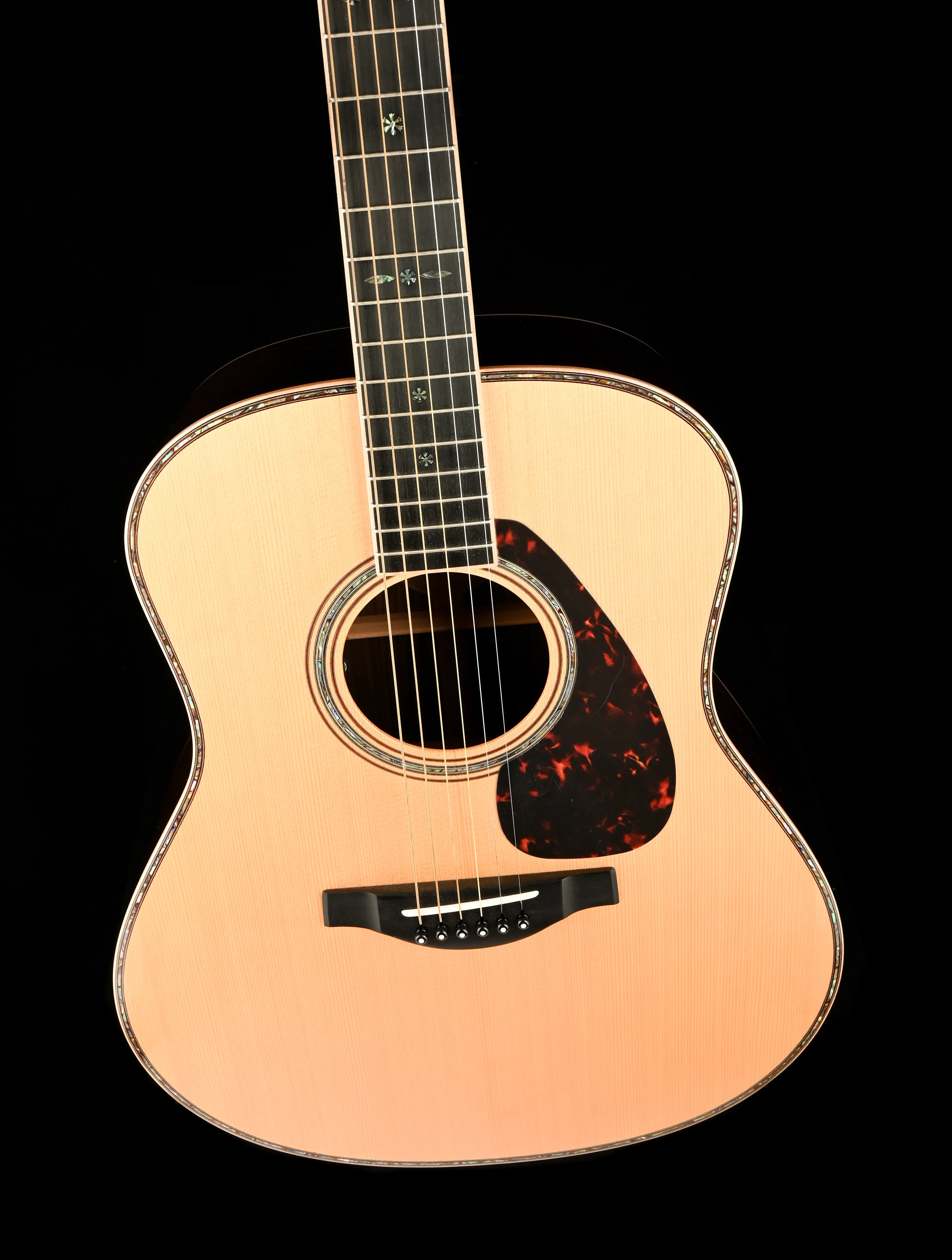 Pre Owned Yamaha LL56 ARE Jumbo Acoustic Electric Guitar With OHSC - Image 4