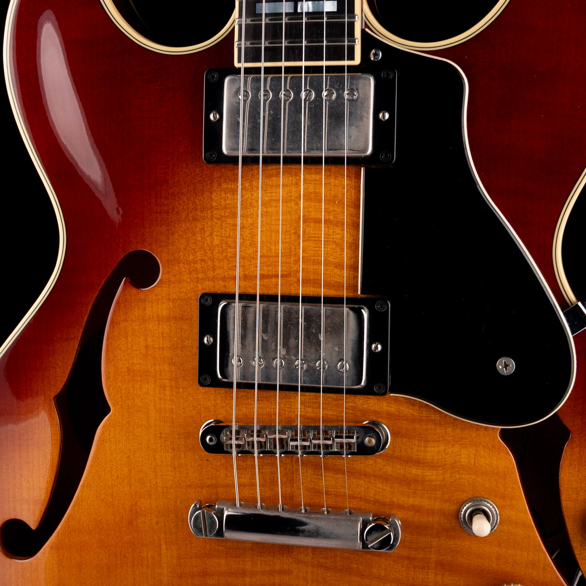 Pre Owned 2006 Yamaha SA2200 Semi-Hollow Body Electric Cherry Sunburst With Case - Image 4