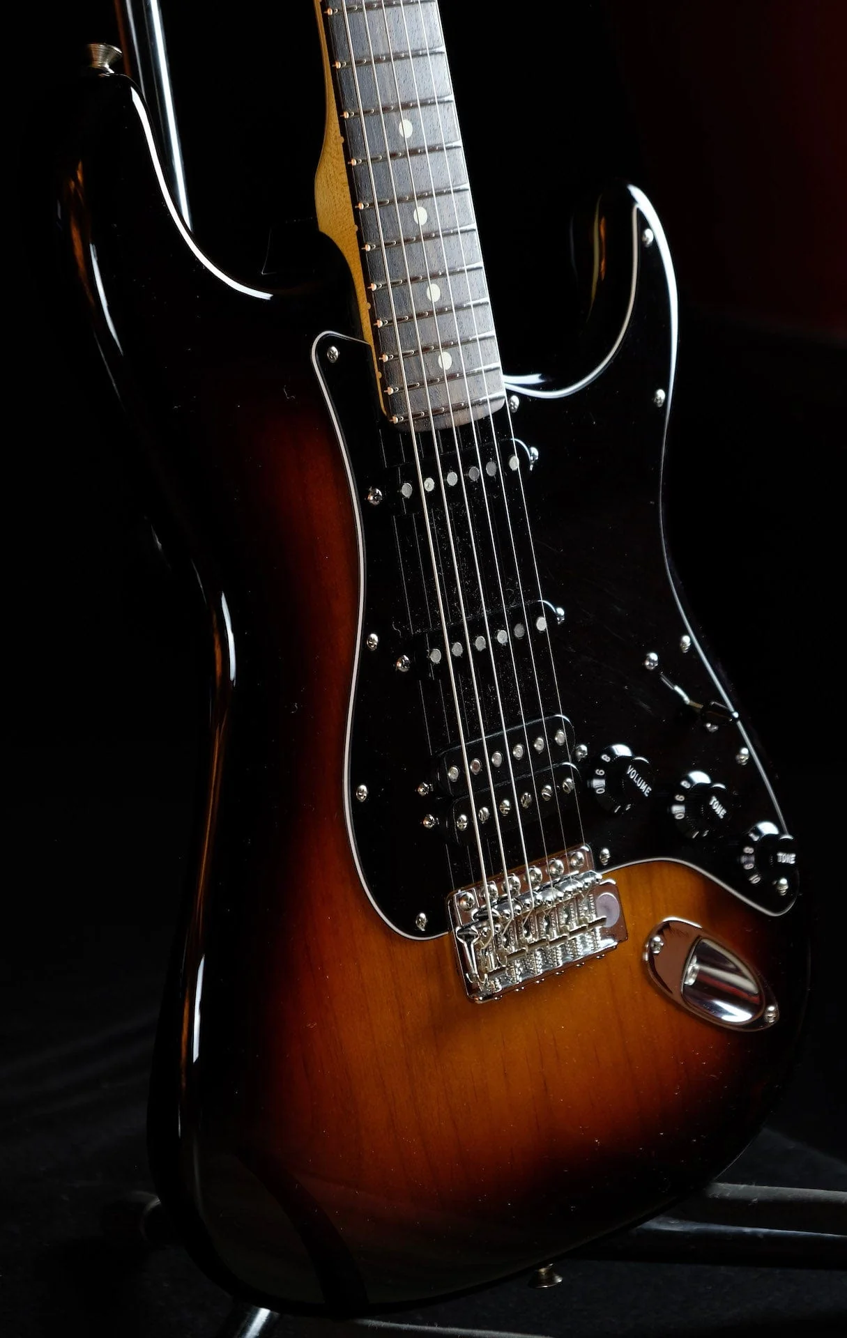 Used 2015 Fender American Special HSS Stratocaster 3-Color Sunburst With Bag - Image 3