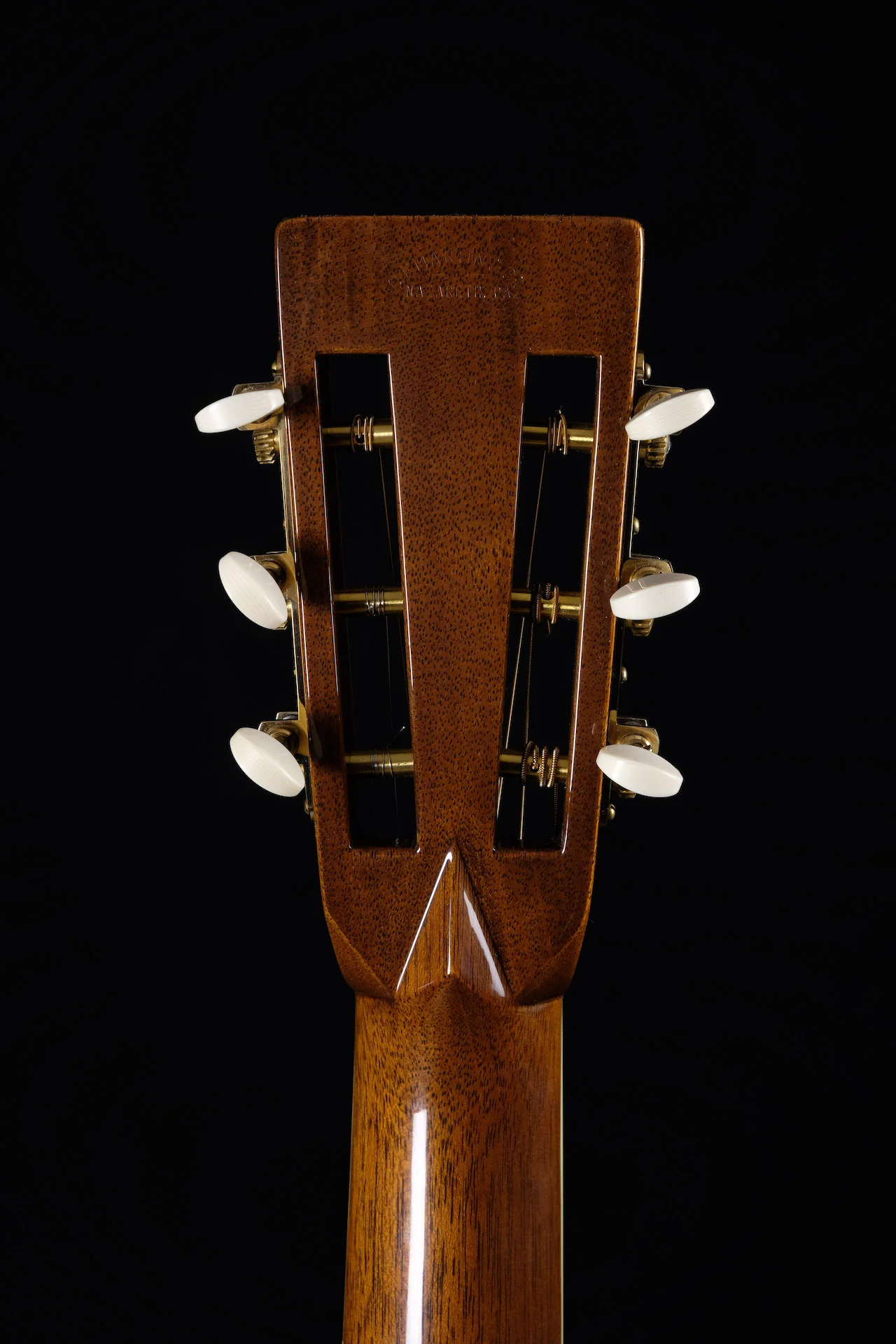 Pre-owned Martin Limited Edition Pat Donahue OM-30 Deep Body Acoustic Guitar - Image 18